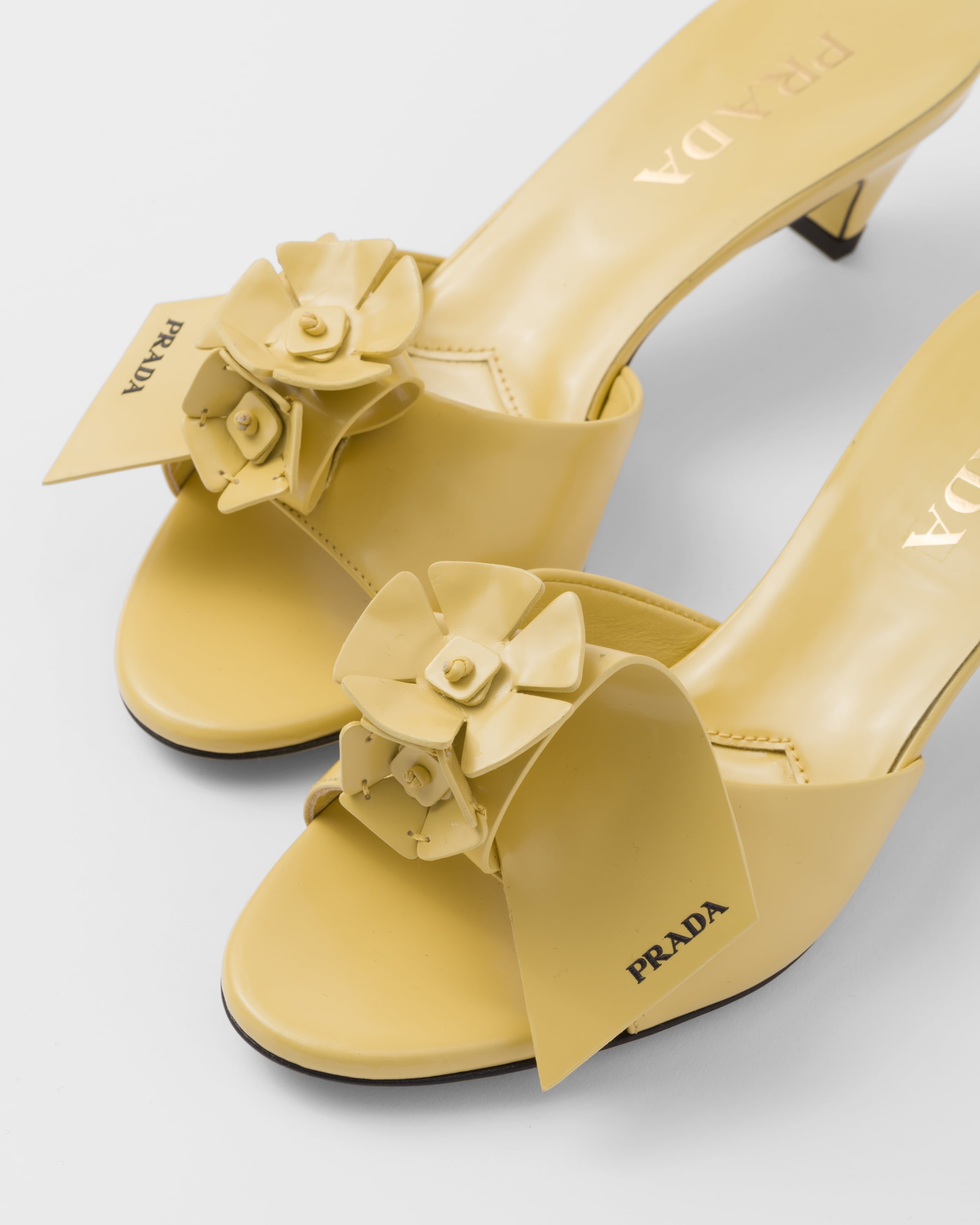 Brushed leather sandals - 5