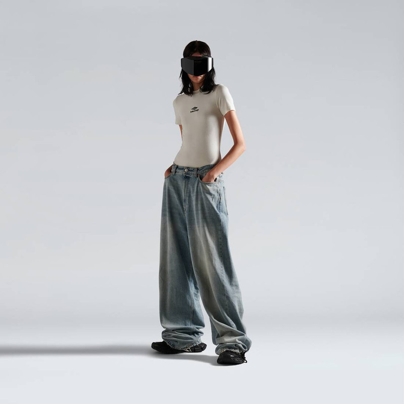 BALENCIAGA Women's 3b Sports Icon Fitted Crewneck T-shirt in Chalky White outlook