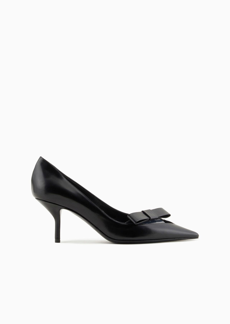 Brushed leather court shoes with bow 1