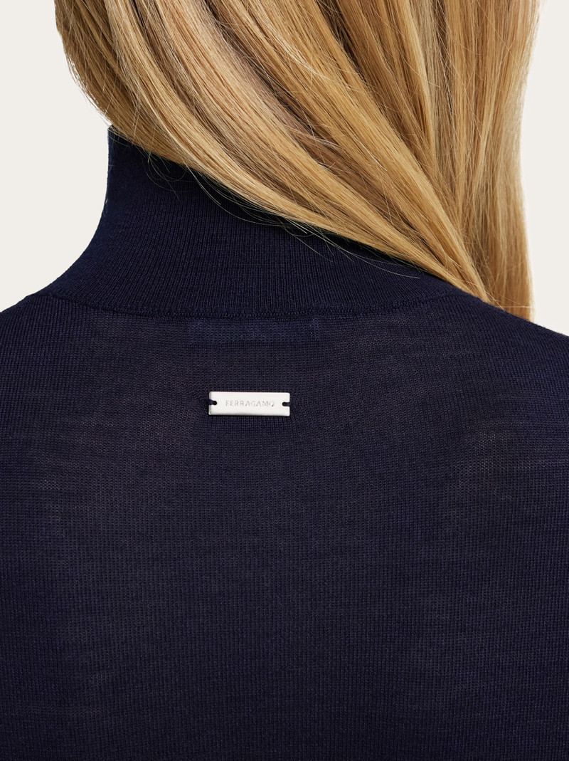 Two tone turtleneck 5