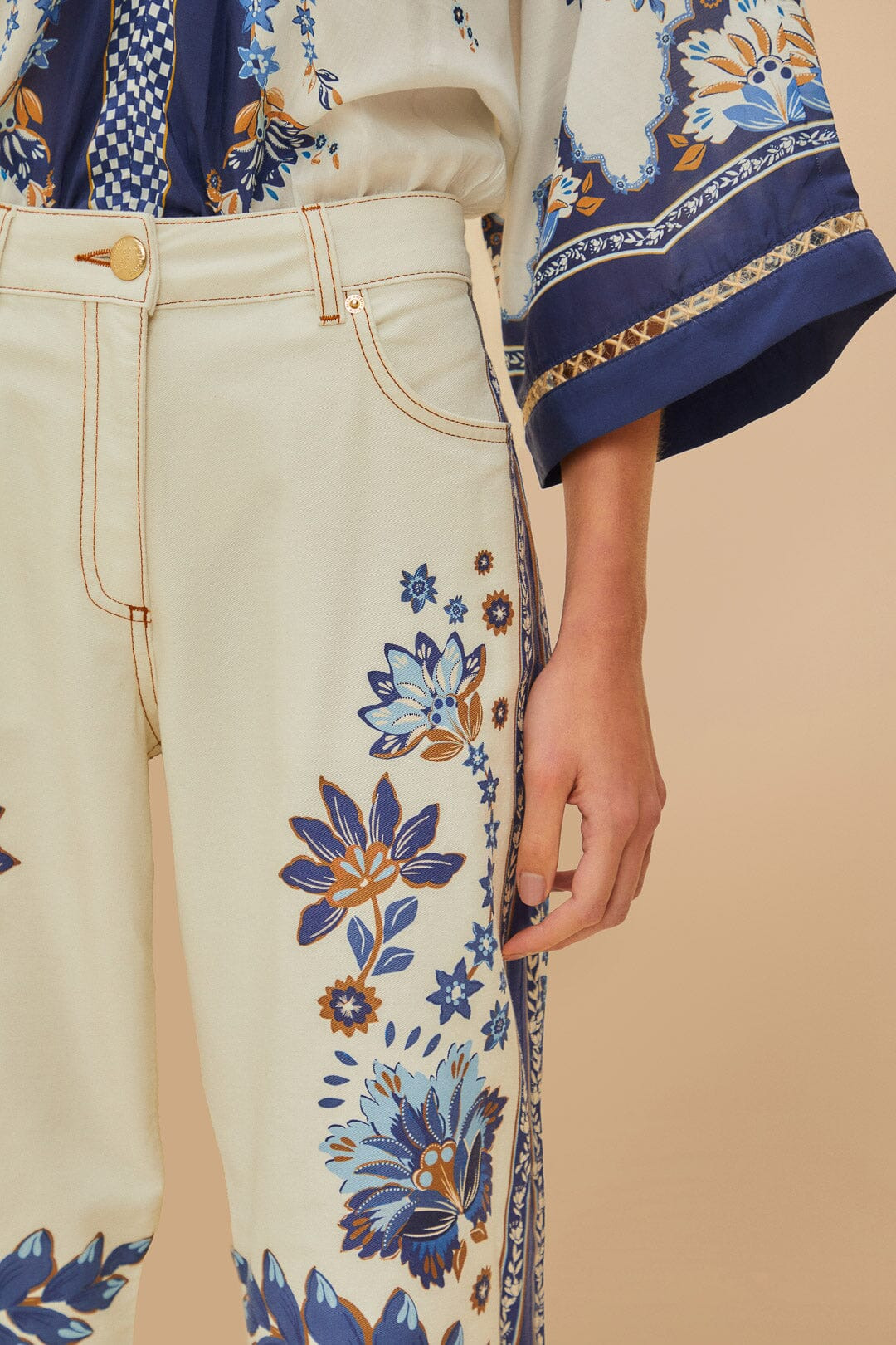 Off-White Encanto Tropical Pants - 5