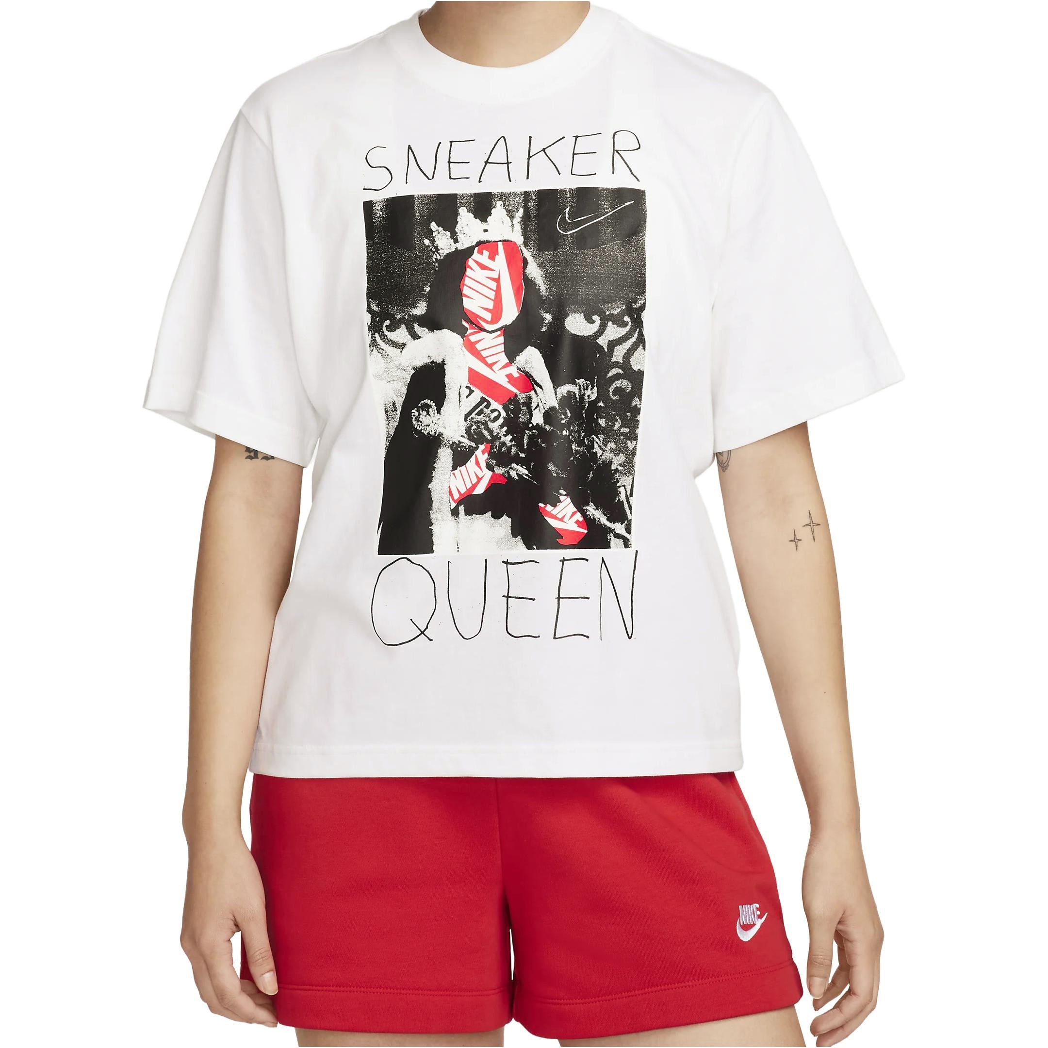 (WMNS) Nike Sneaker Queen T-Shirt 'White' FD2532-100 - 4