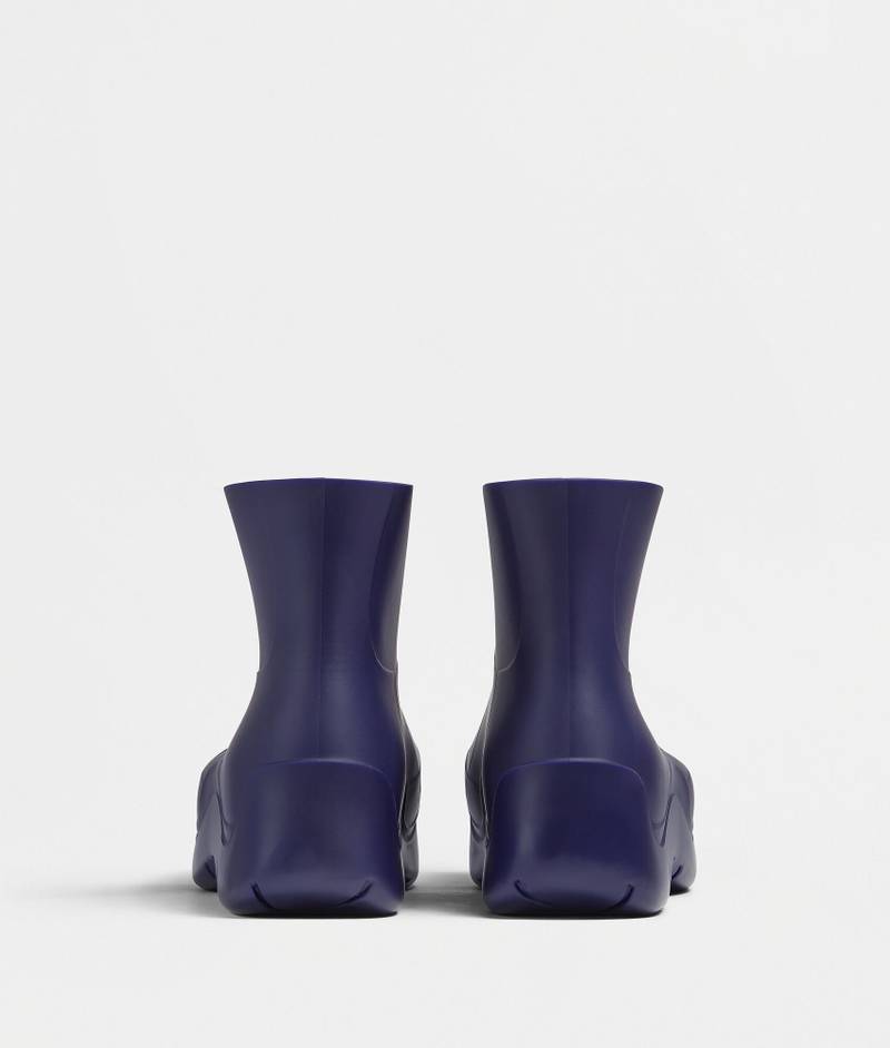 Bottega Veneta puddle outlook