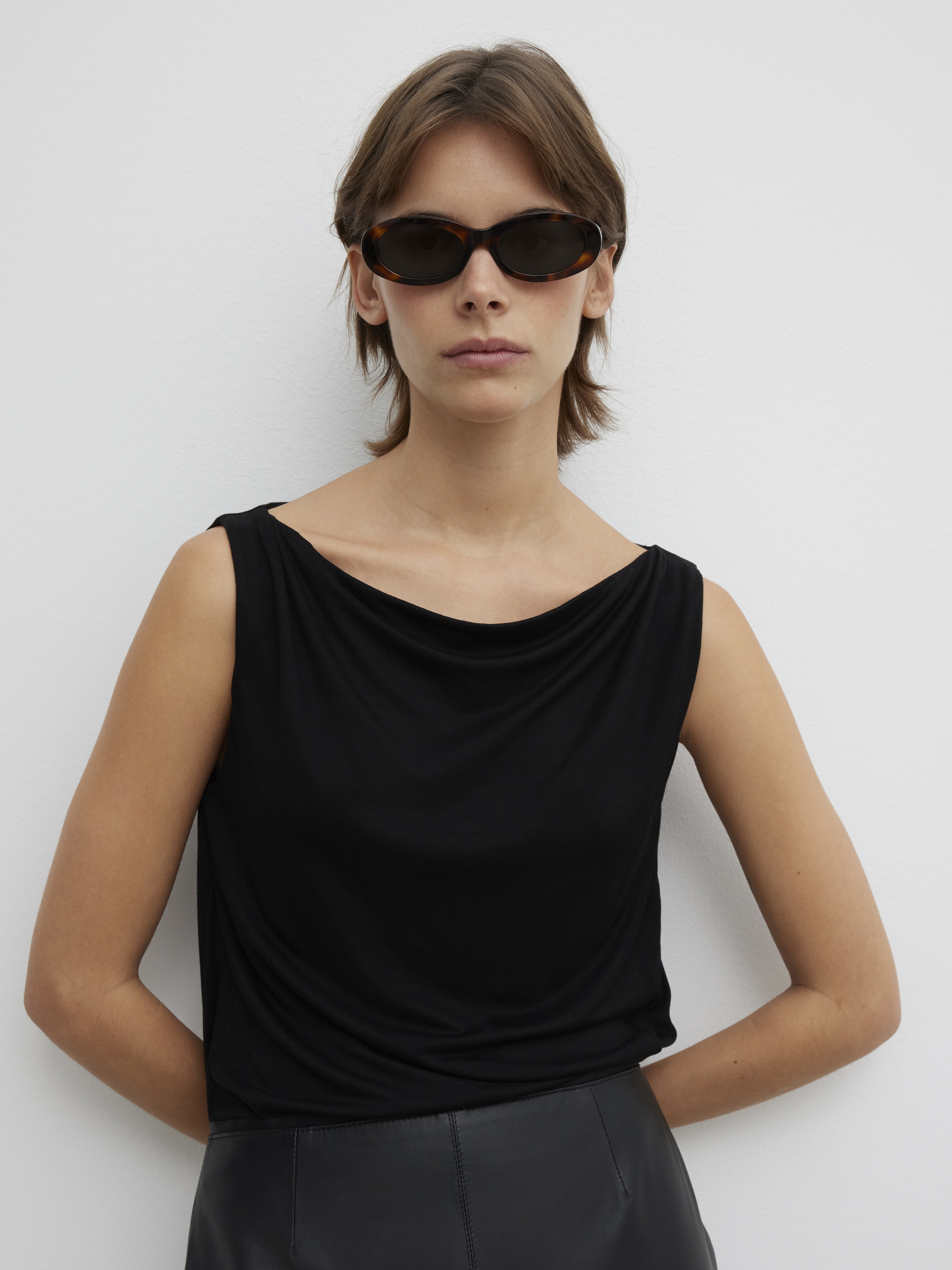 Wide oval sunglasses - 2