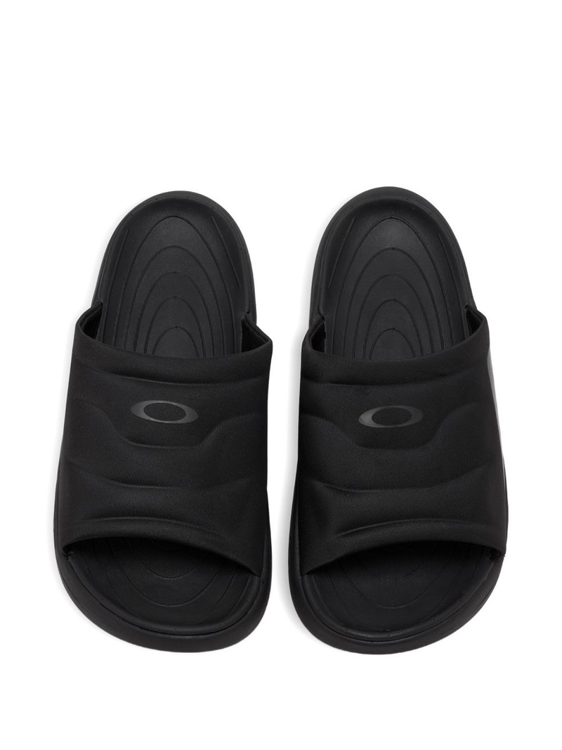 OAKLEY Studio embossed-logo slides outlook