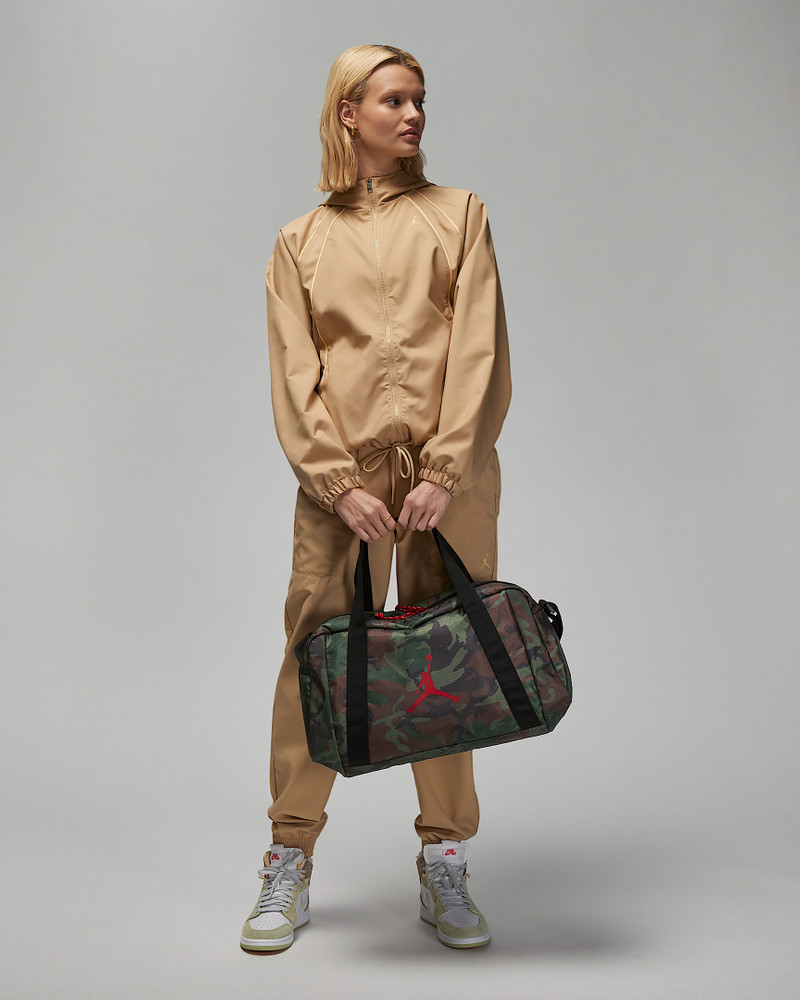 Jordan Essentials Duffle Duffle Bag (15L) 8