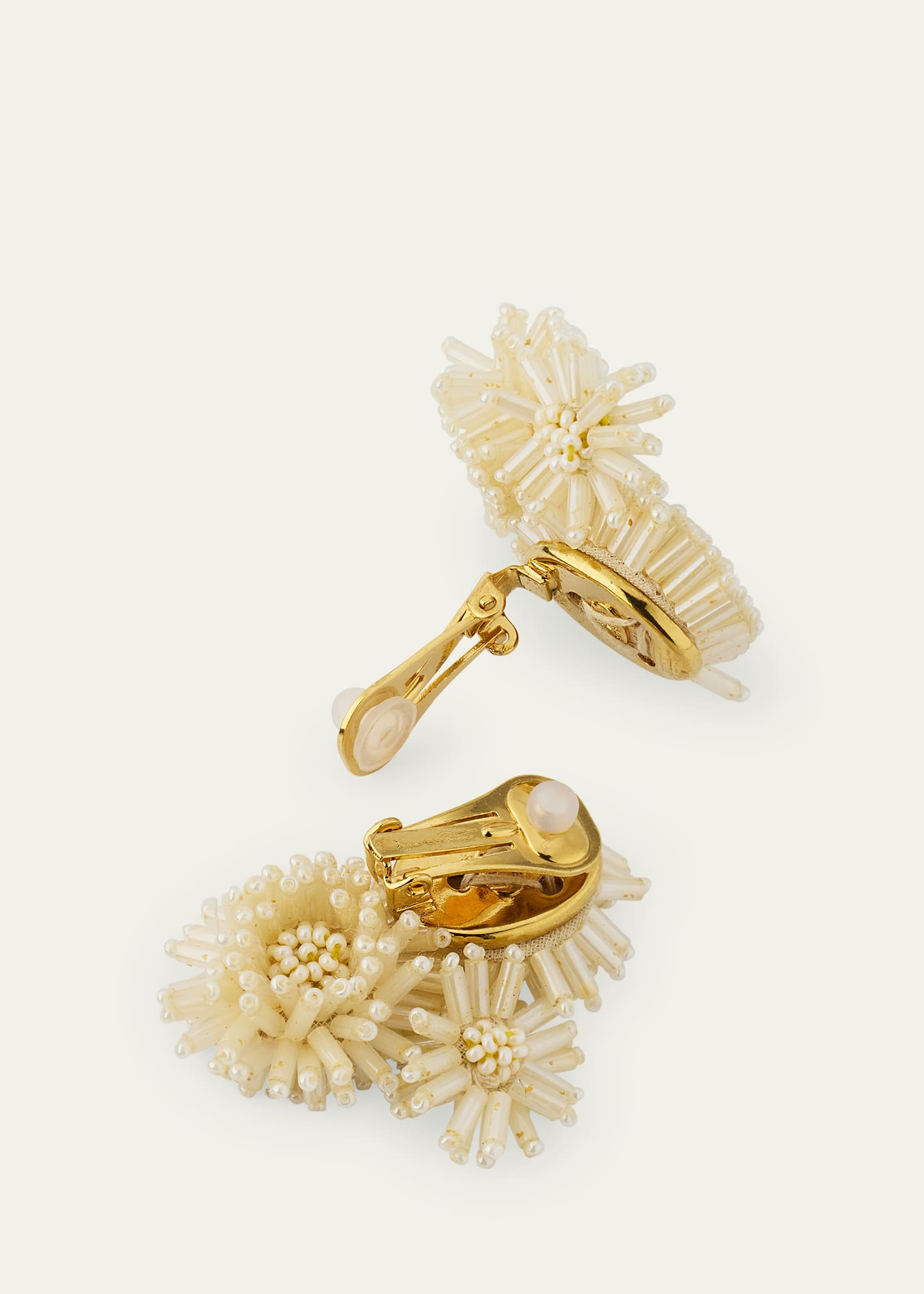 Pom-Pom Flower Stud Earrings - 4