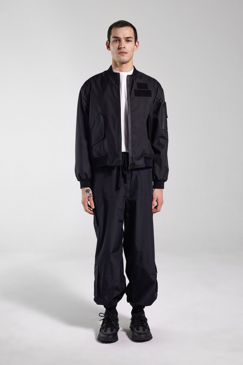 Stutterheim Bredsand Bomber Jacket Black outlook