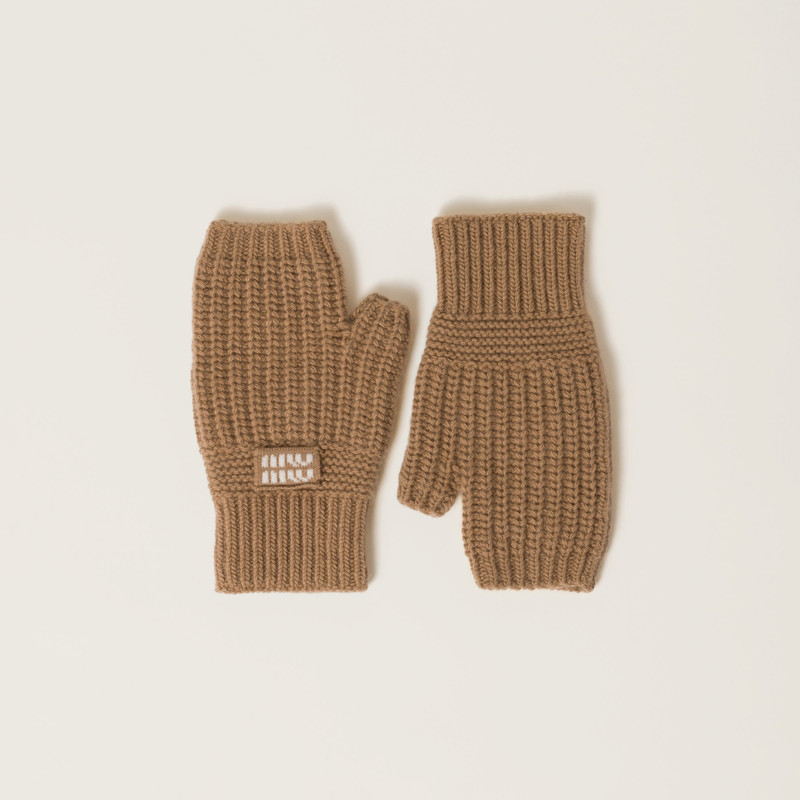 Wool and cashmere gloves 1