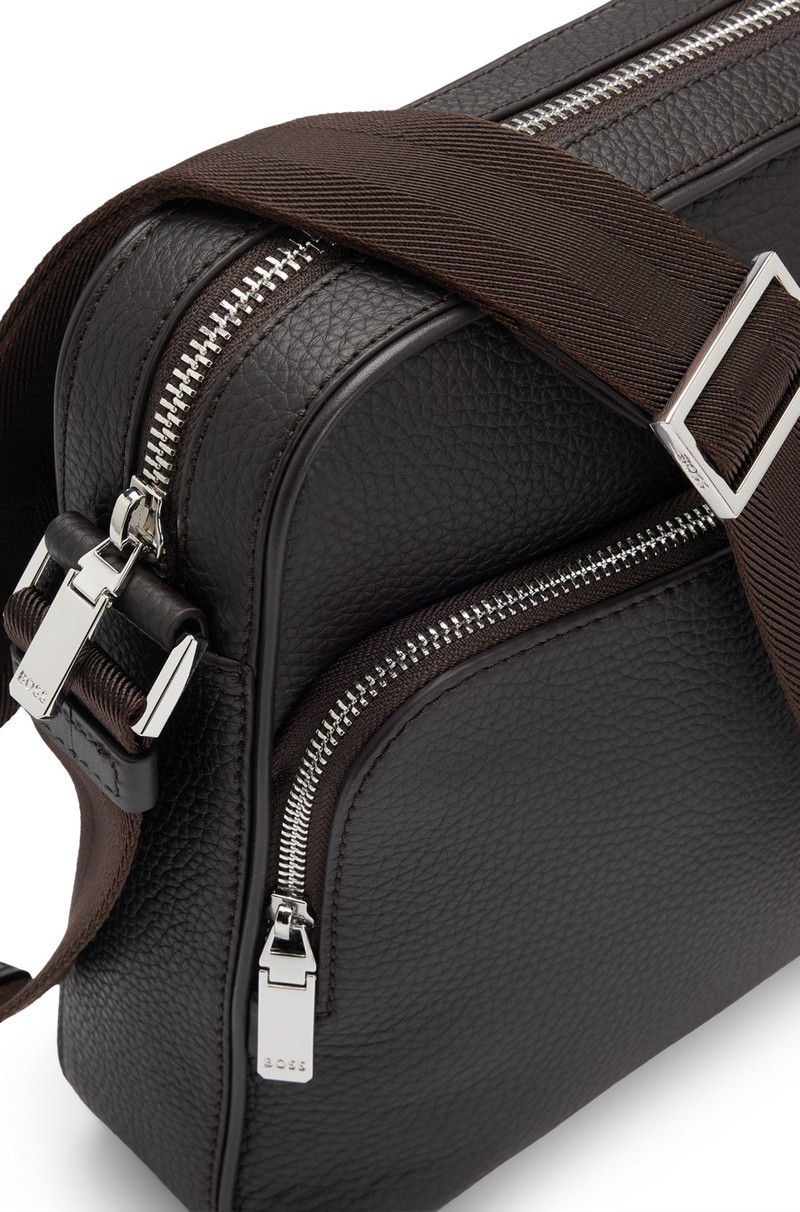 REPORTER BAG IN ITALIAN LEATHER WITH EMBOSSED LOGO 5