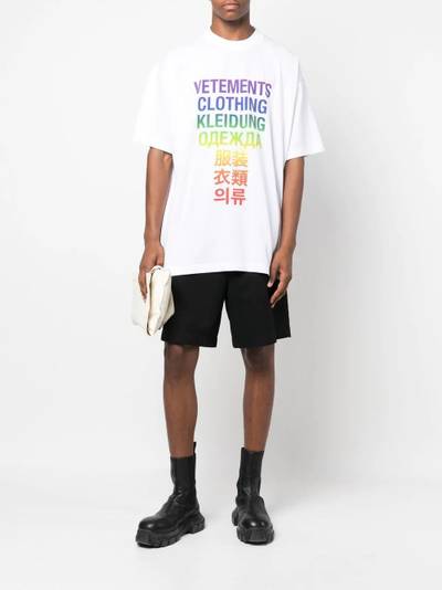 VETEMENTS logo-print T-shirt outlook