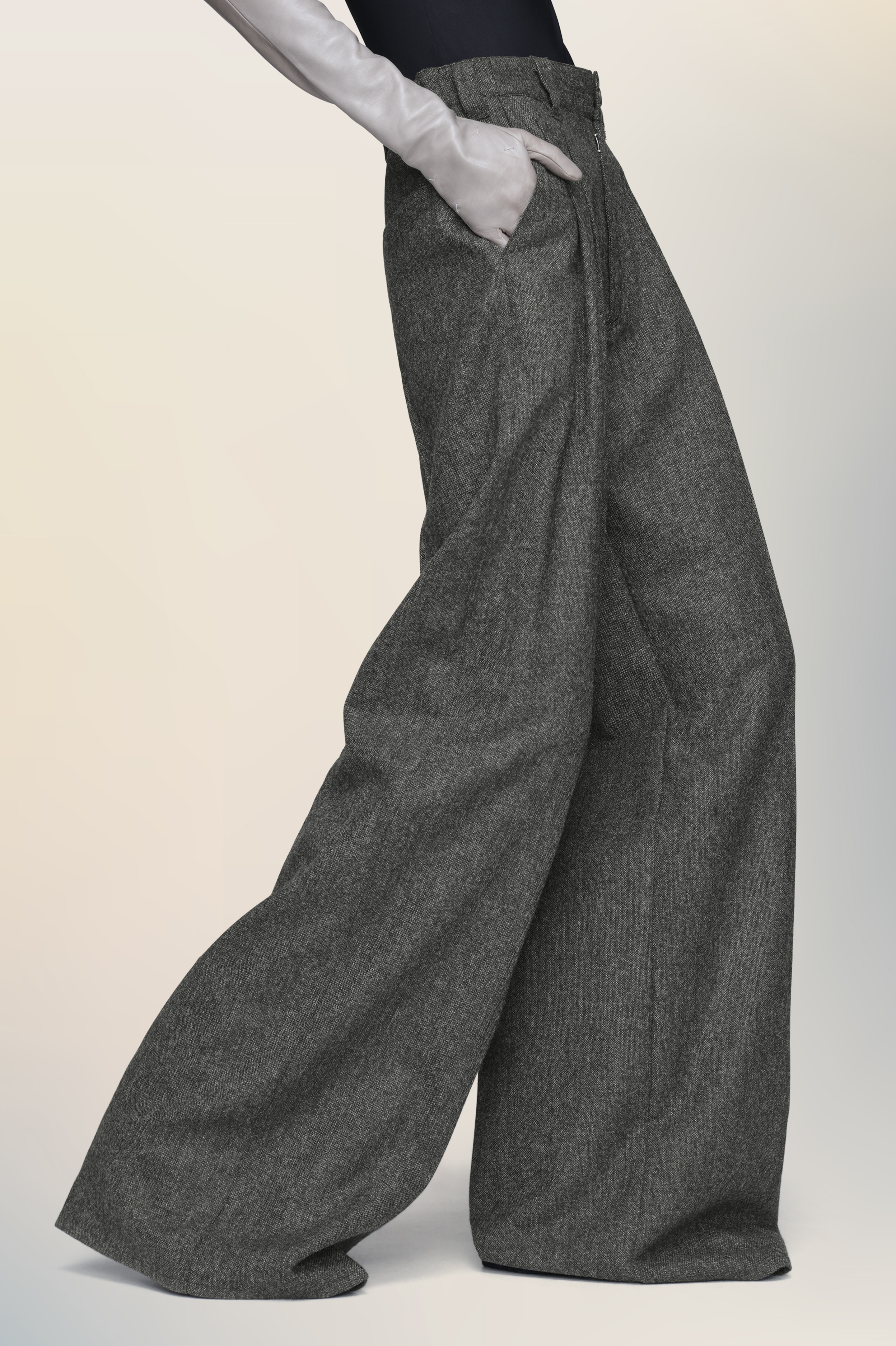 Wide-leg wool trousers - 4