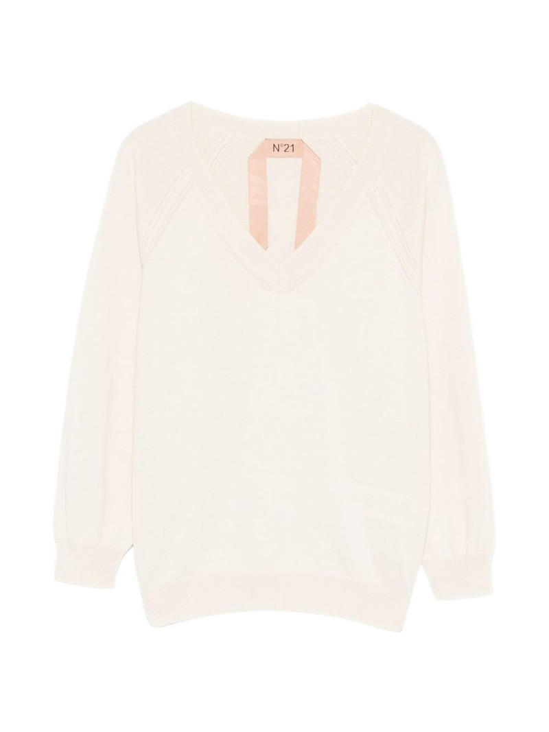 V-neck top 1