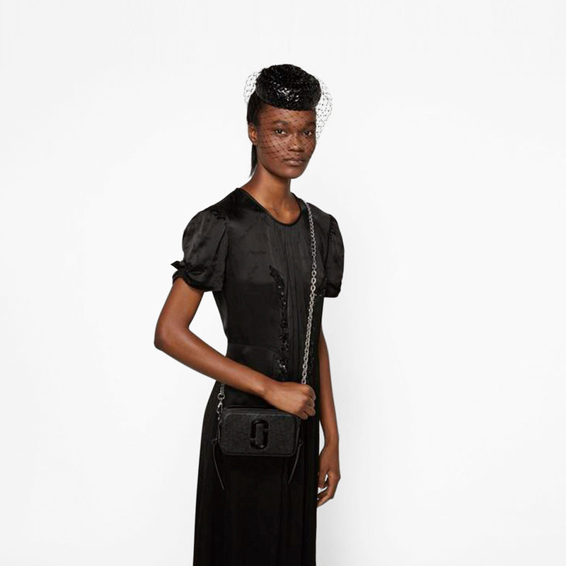 Marc Jacobs THE CHAIN SHOULDER STRAP outlook