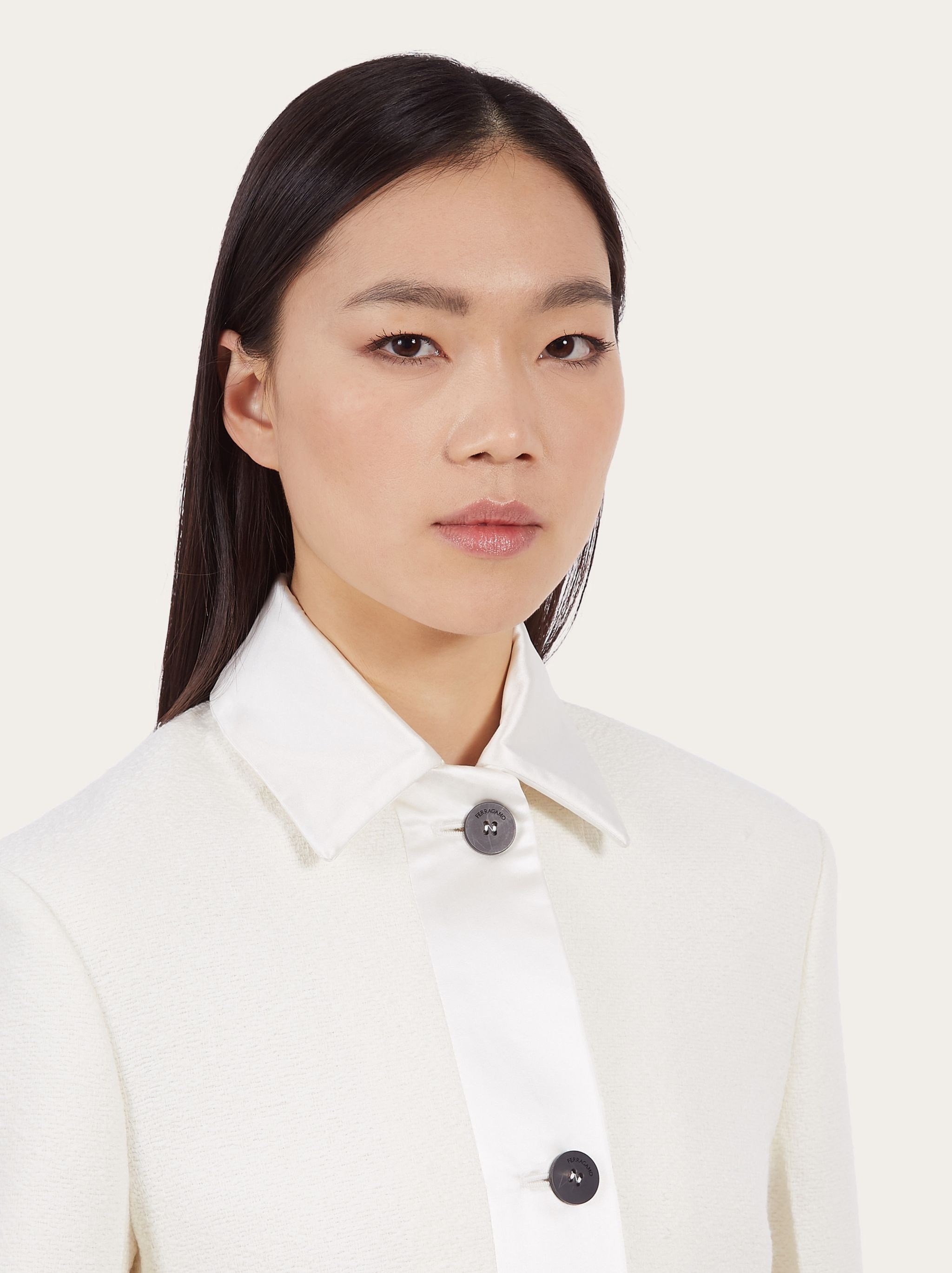 Short jacket with satin inserts - 4