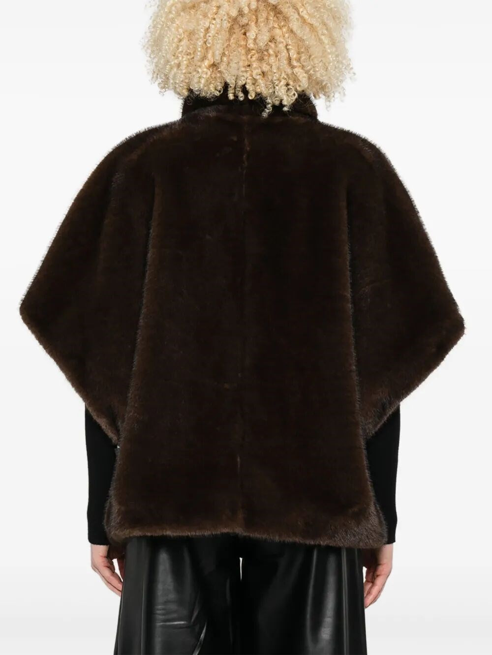 `Comodino` Faux Fur Cape - 5