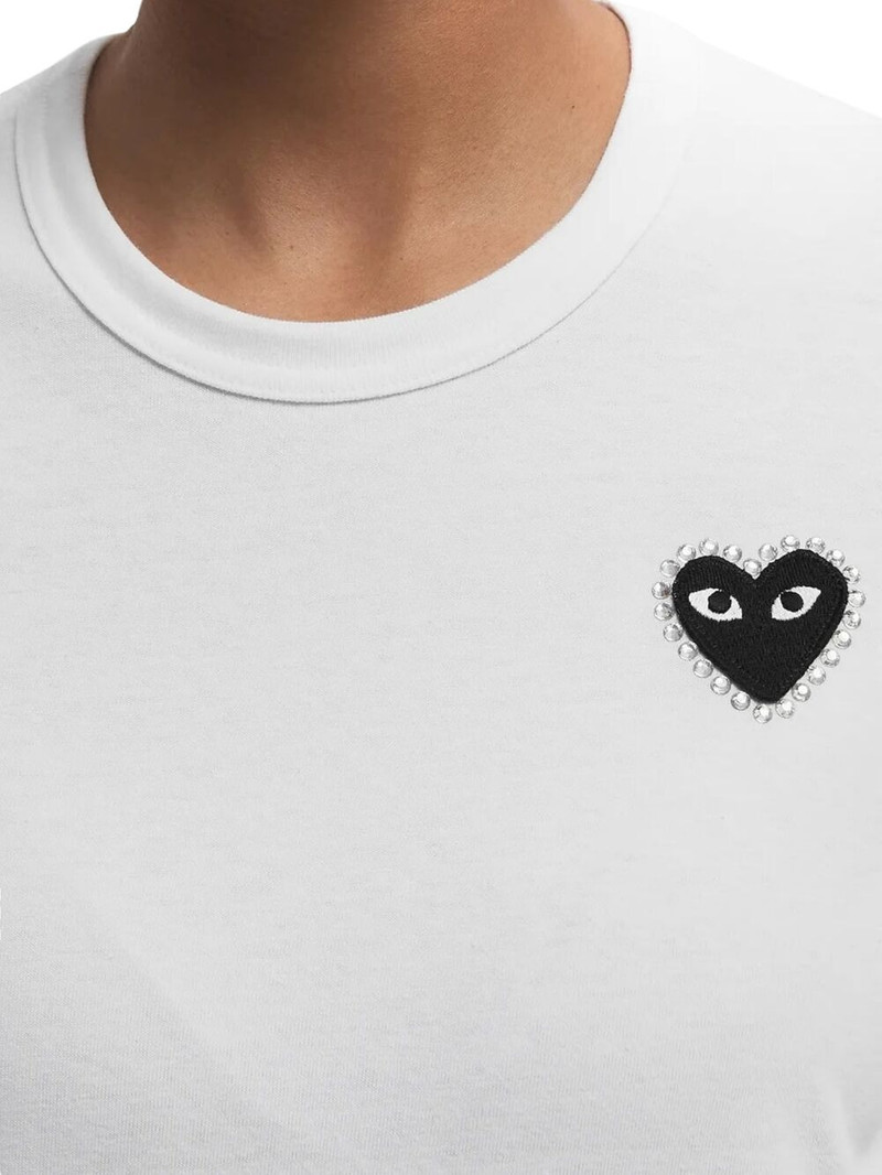 Comme des Garçons PLAY embroidered-heart T-shirt outlook