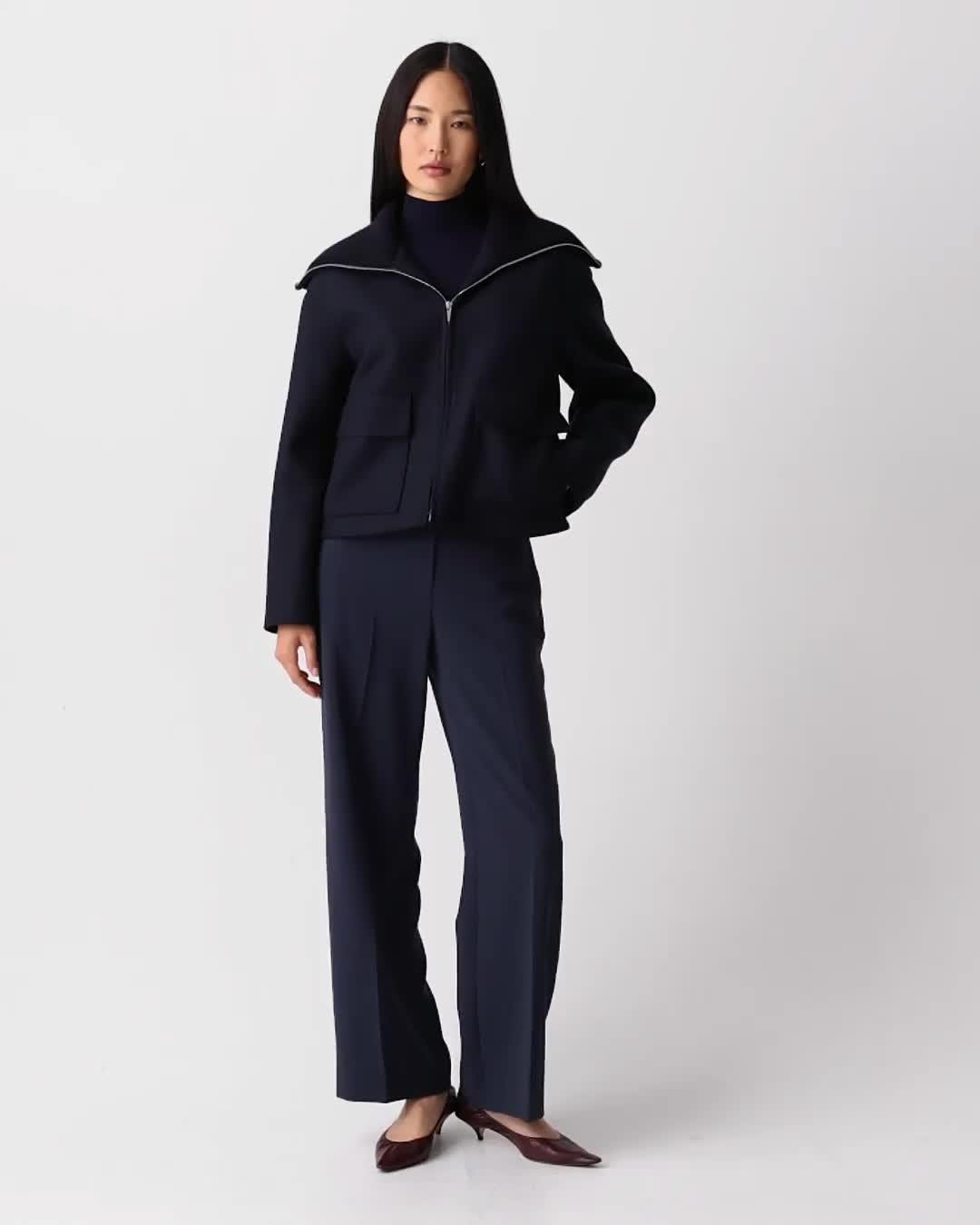 Wing Collar Jacket in Wool - 8