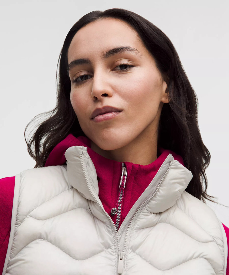 Women's Featherweight 900-Down-Fill Quilted Vest 4