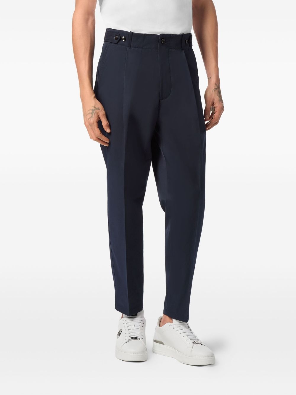 Classic Fit tapered trousers - 3