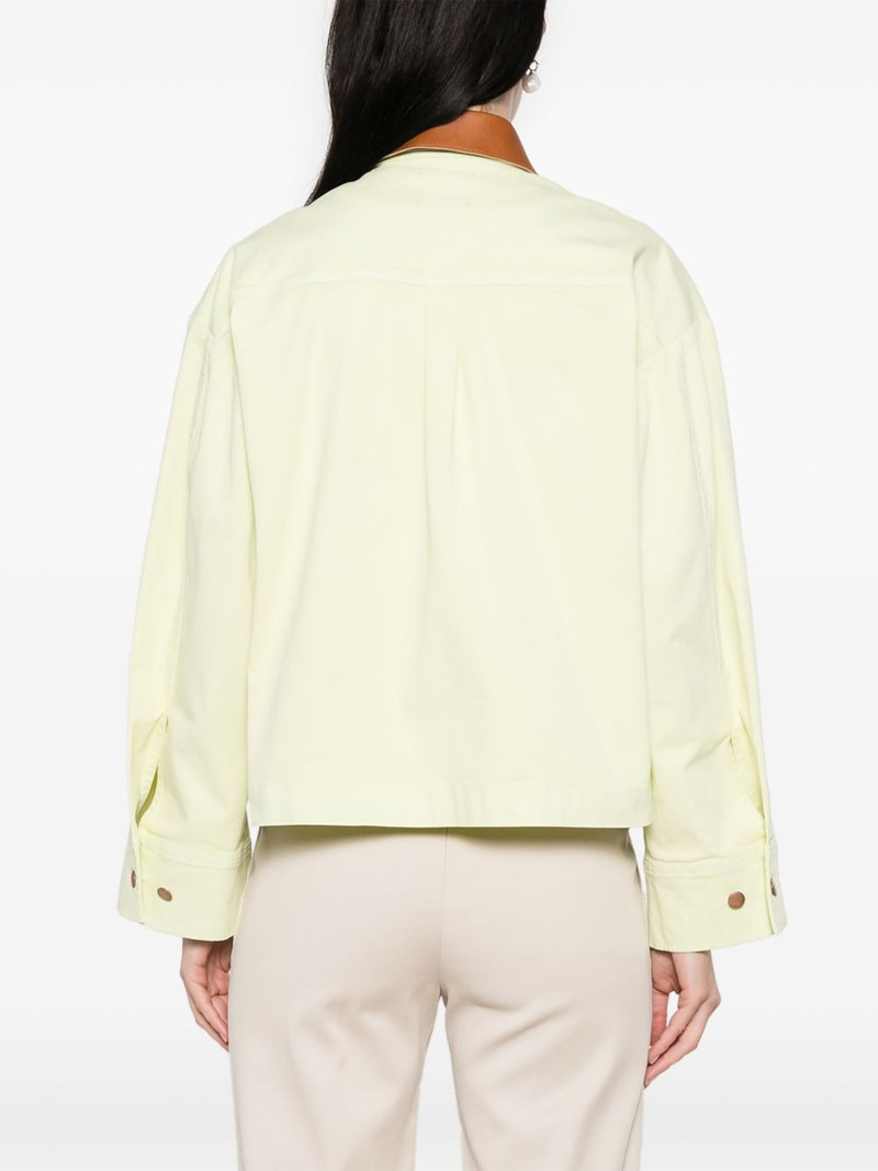 contrasting-colour jacket 4