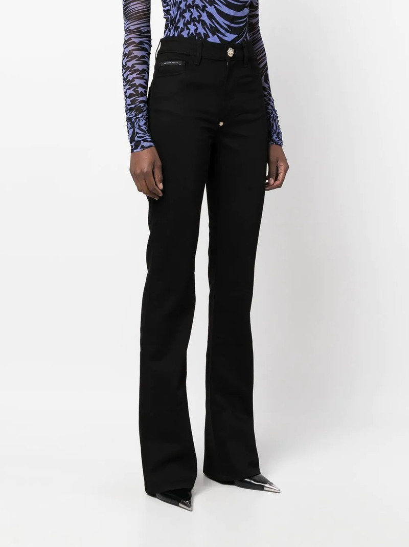 high-waisted flared jeans 3