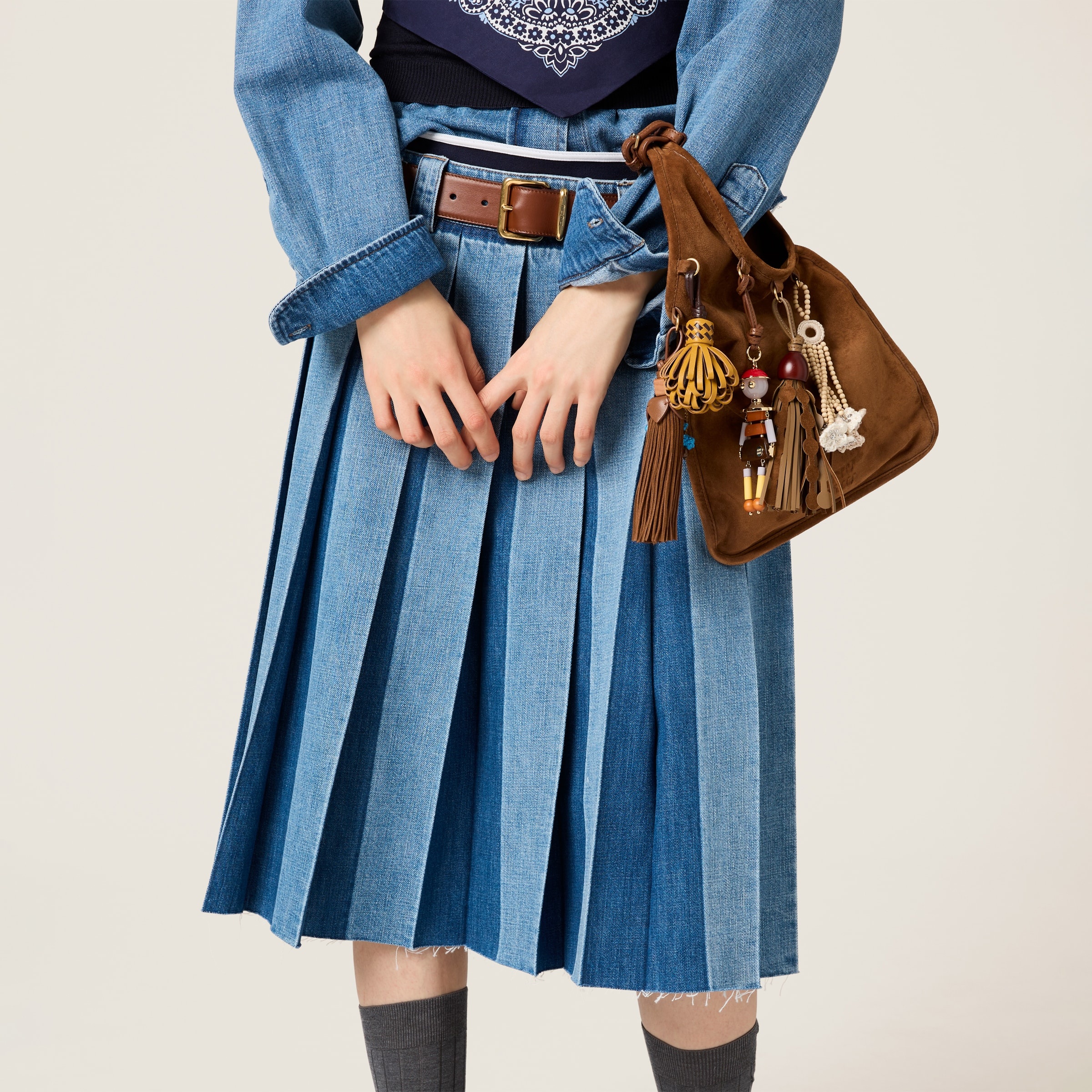 Pleated denim skirt - 4