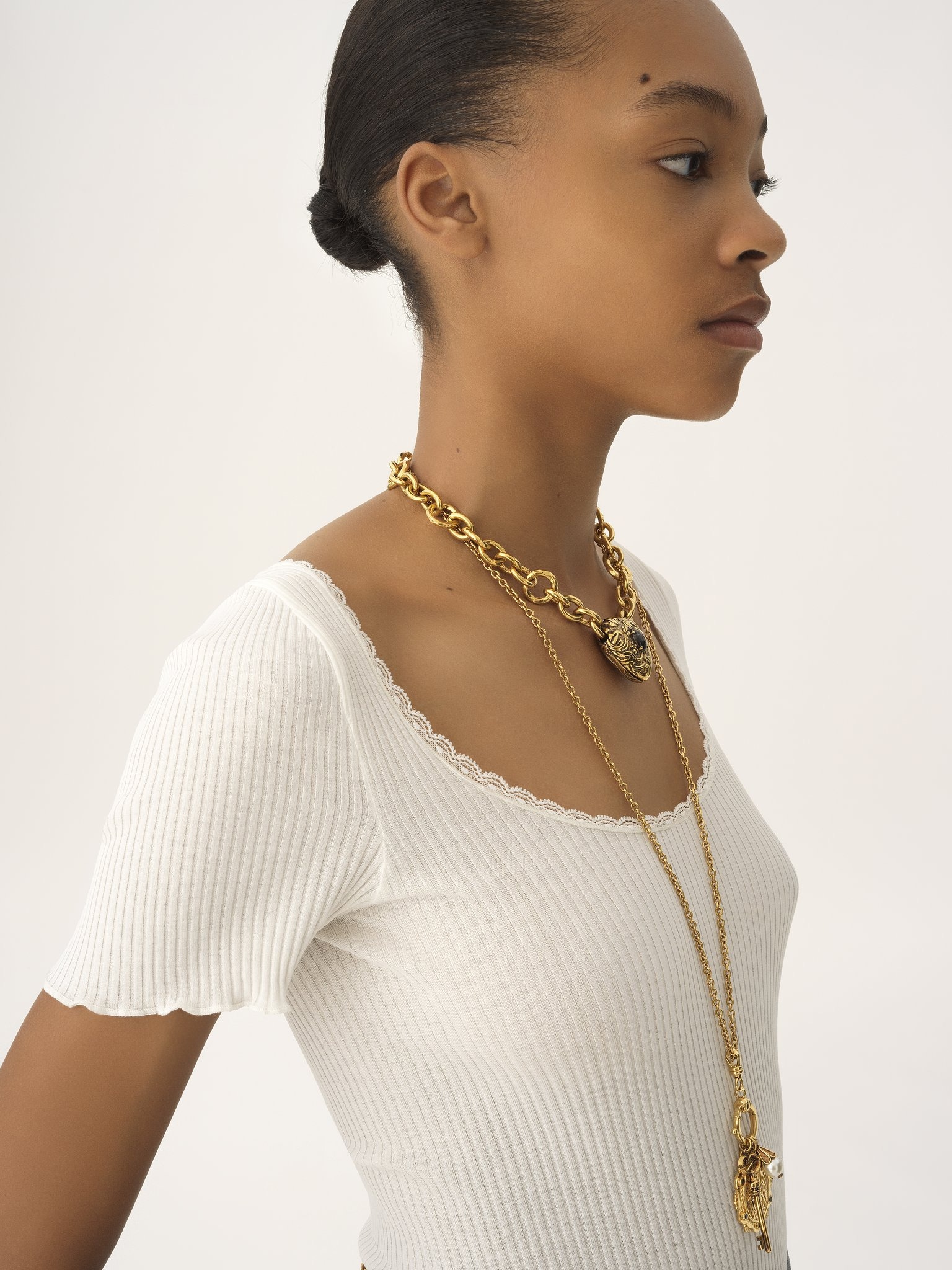 SCOOP-NECK FITTED T-SHIRT IN COTTON - 7