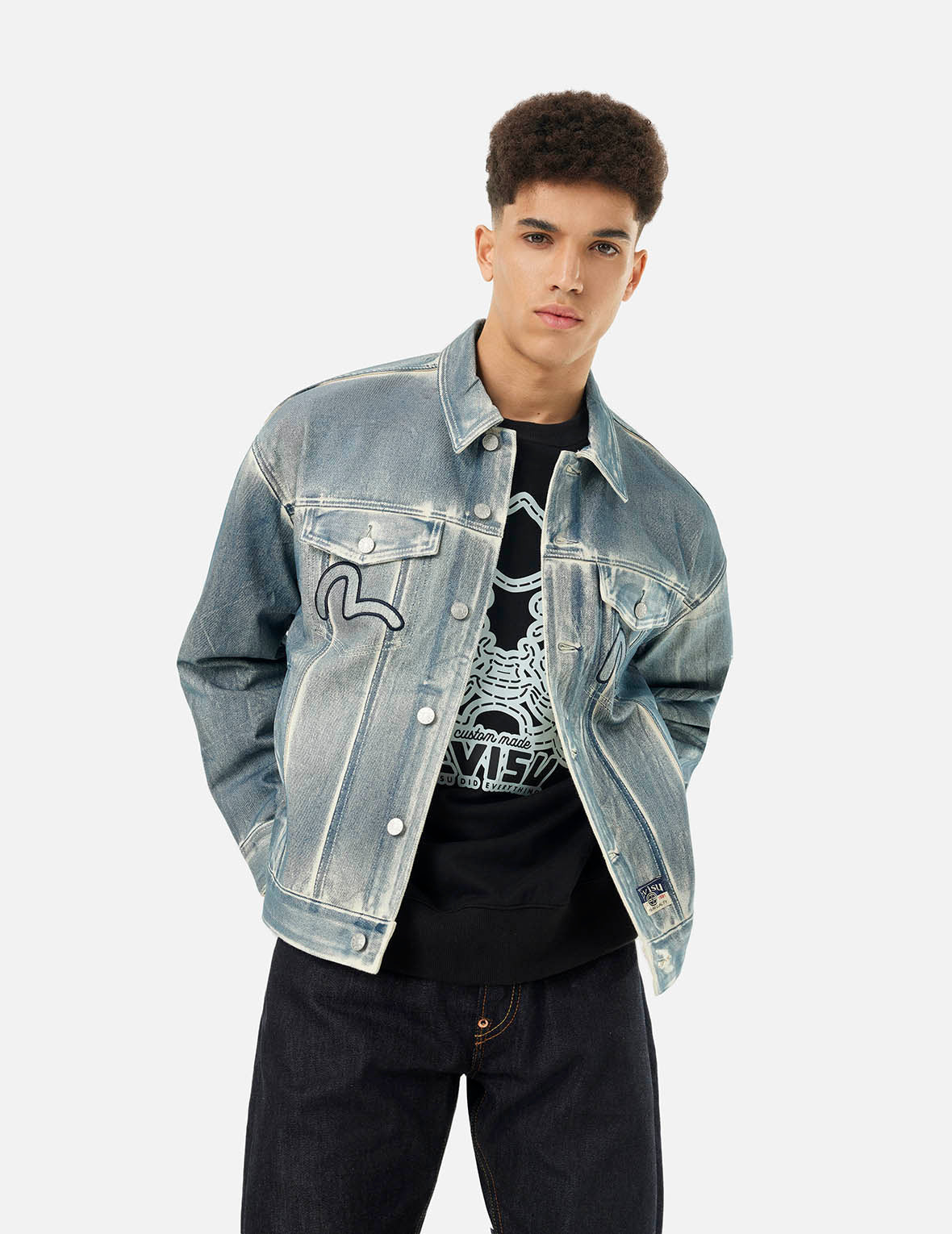 KAMON AND SEAGULL APPLIQUÉ WITH RUBBING PRINT FASHION FIT DENIM JACKET - 8