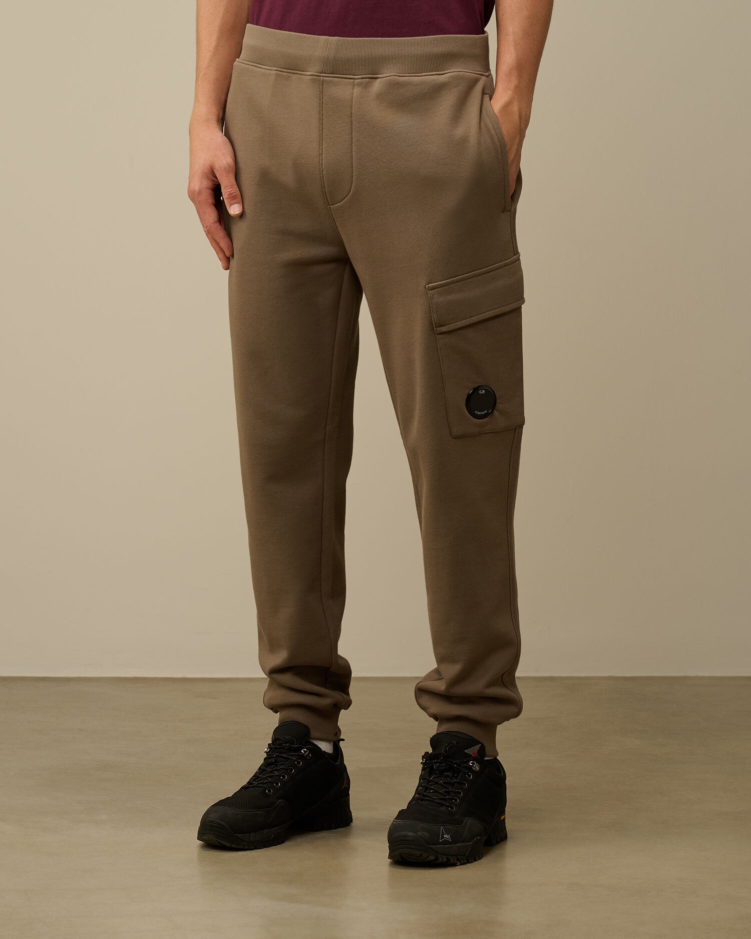 Diagonal Raised Fleece Cargo Sweatpants - 2