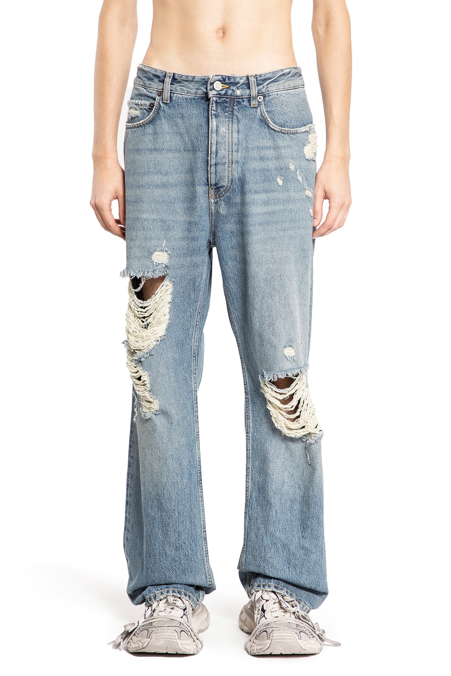 Ripped-Medium-Fit-Jeans - 1