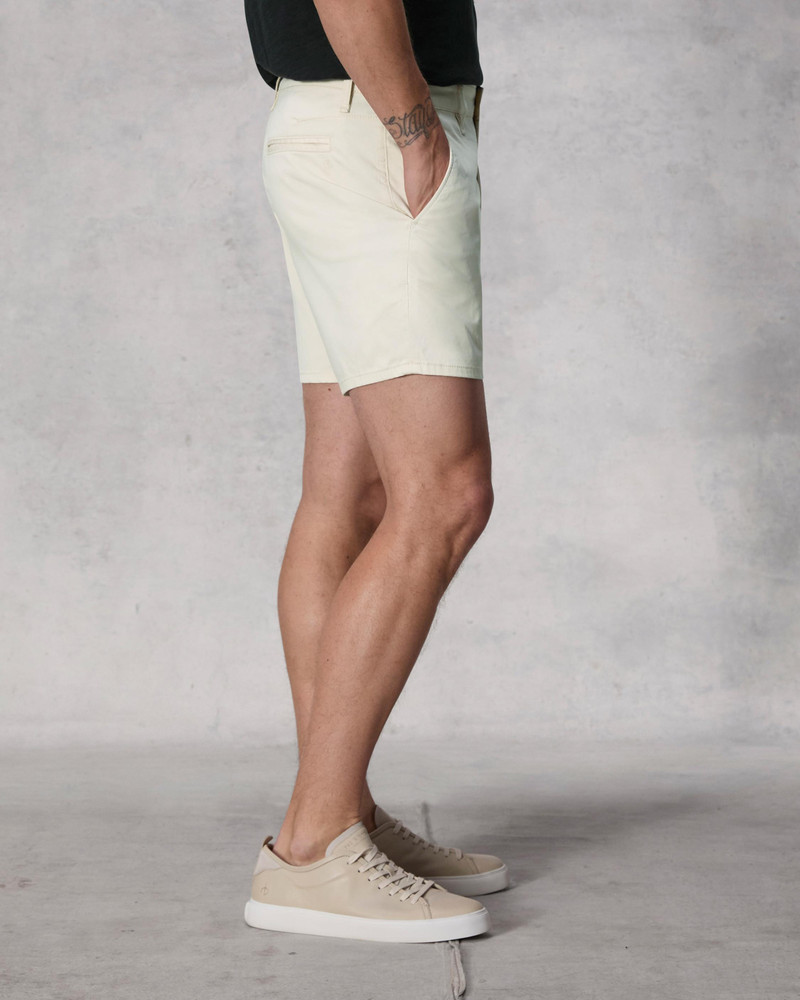 rag & bone Standard Cotton Chino Short
Classic Fit outlook