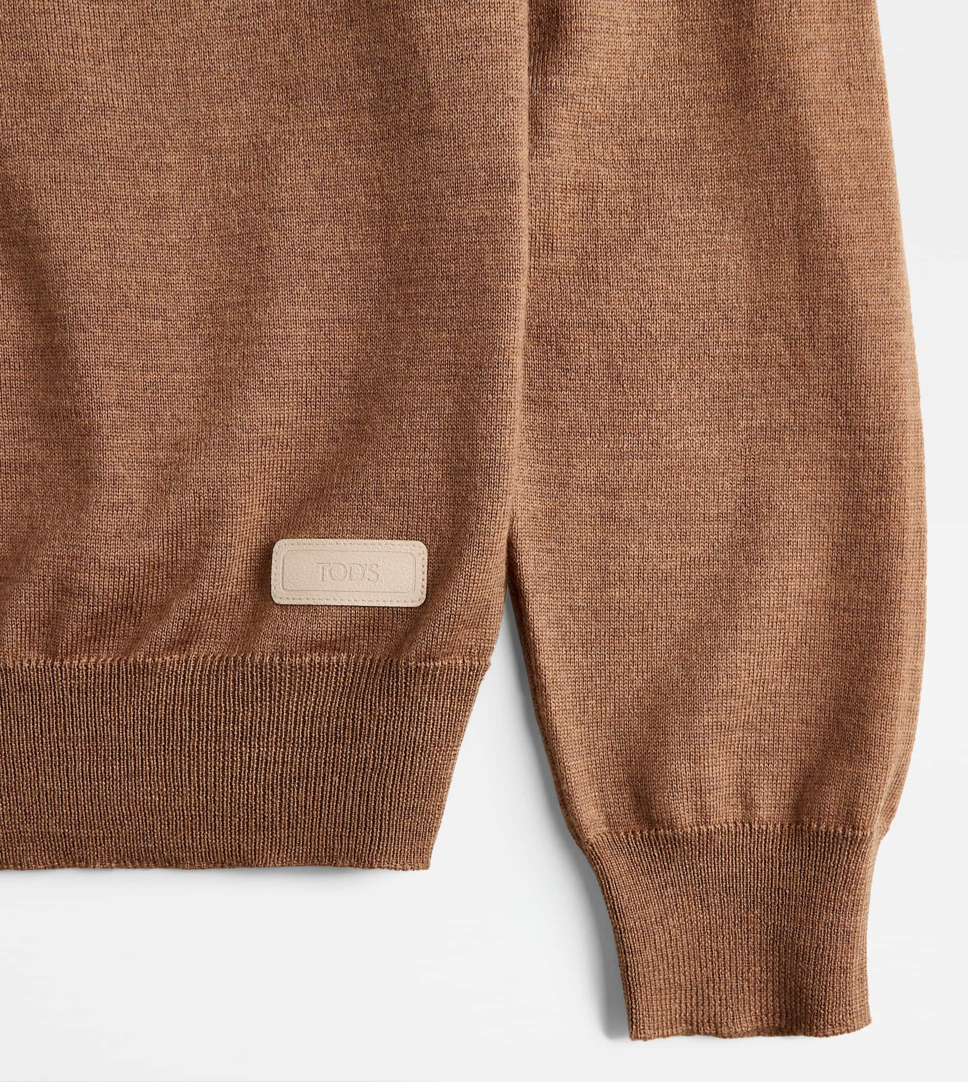 ROUND NECK JUMPER IN WOOL - BROWN, RED - 9