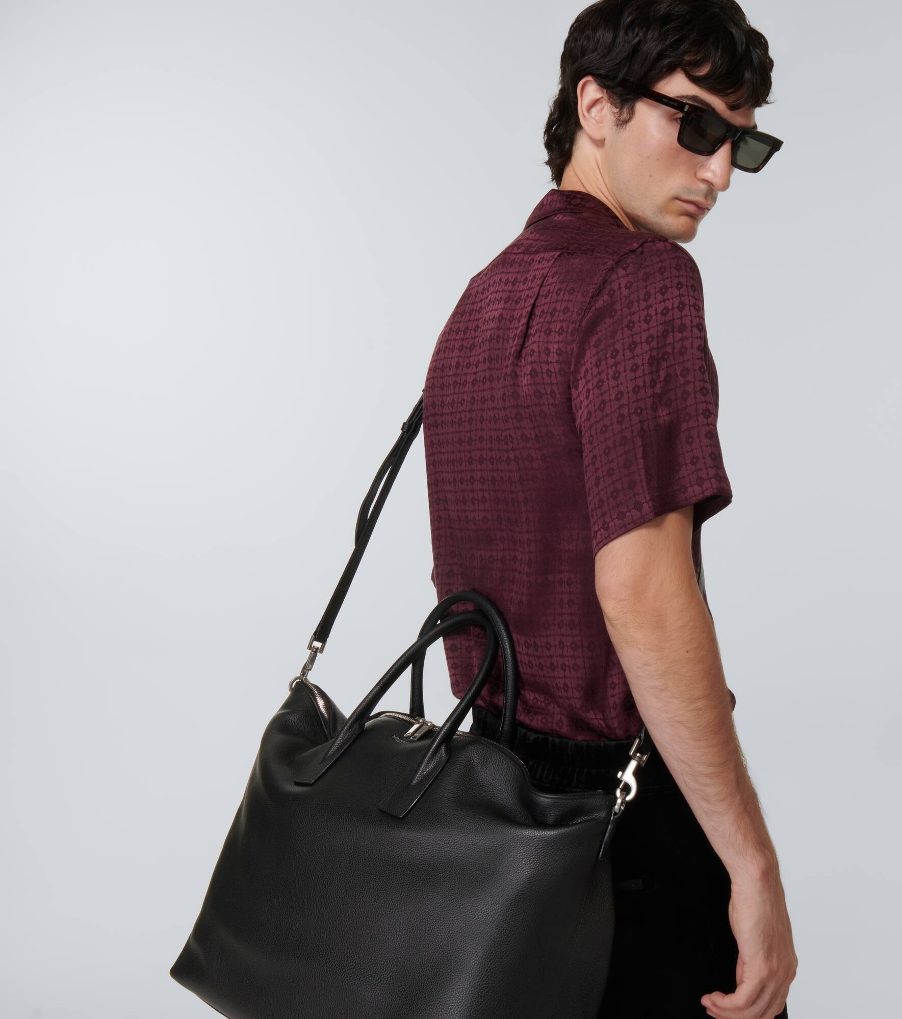 Giant leather bowling bag - 2