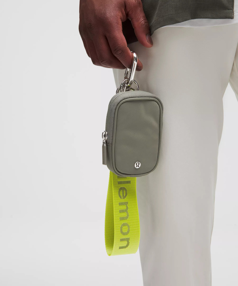 lululemon Clippable Nano Pouch outlook