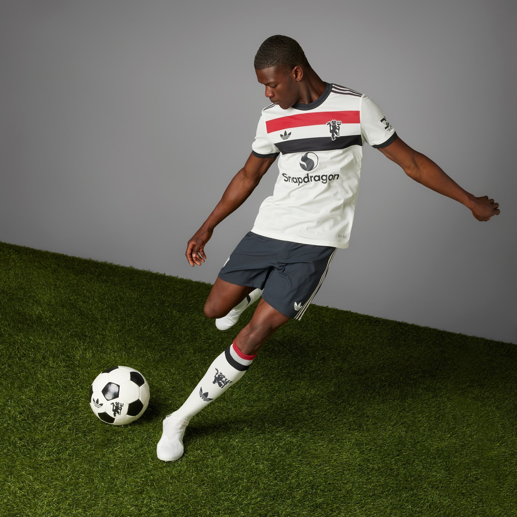 Manchester United 24/25 Third Authentic Jersey - 10