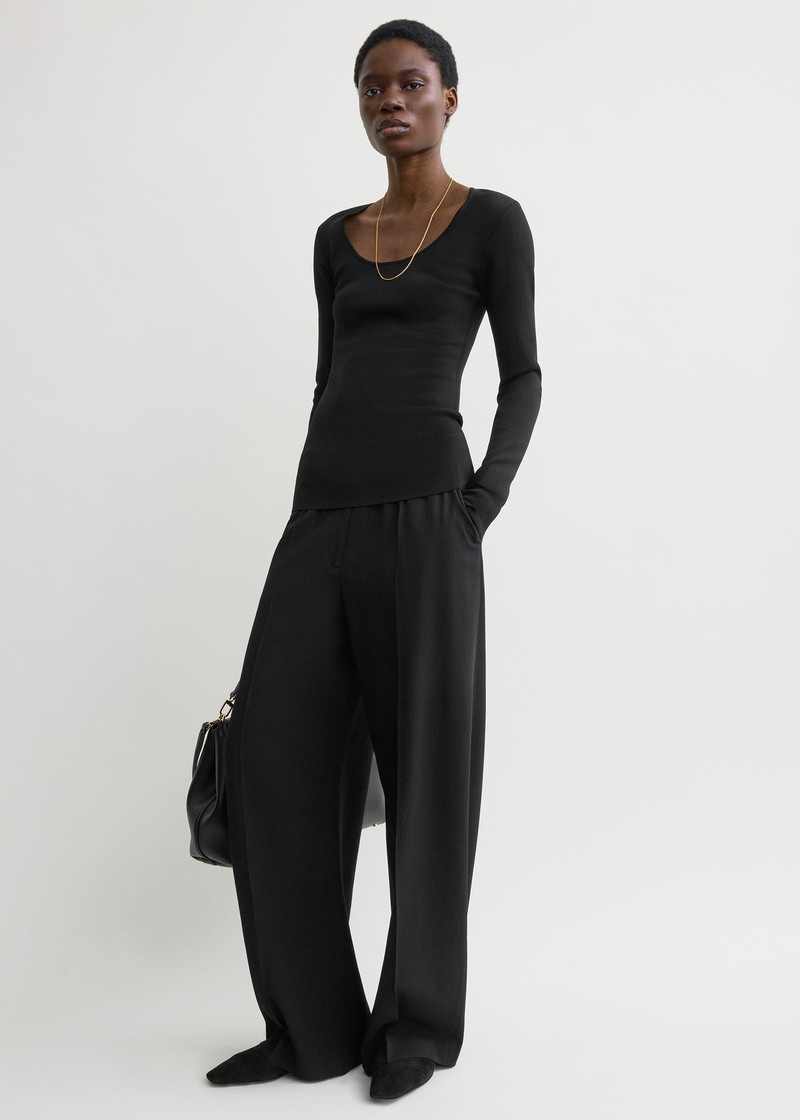Totême Compact knit top black outlook