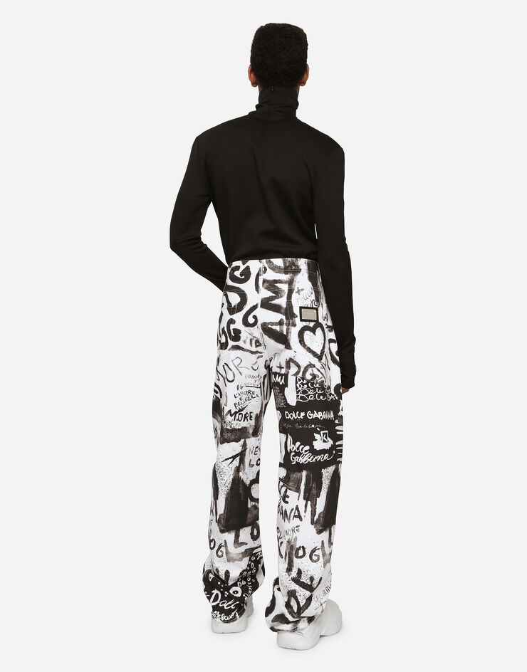 Oversize graffiti-print jeans - 2