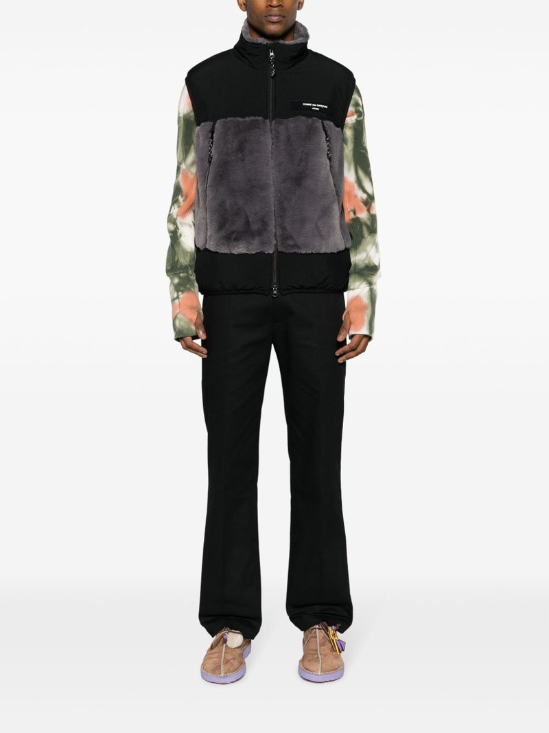 Comme des Garçons Homme Sherpa logo-patch vest outlook