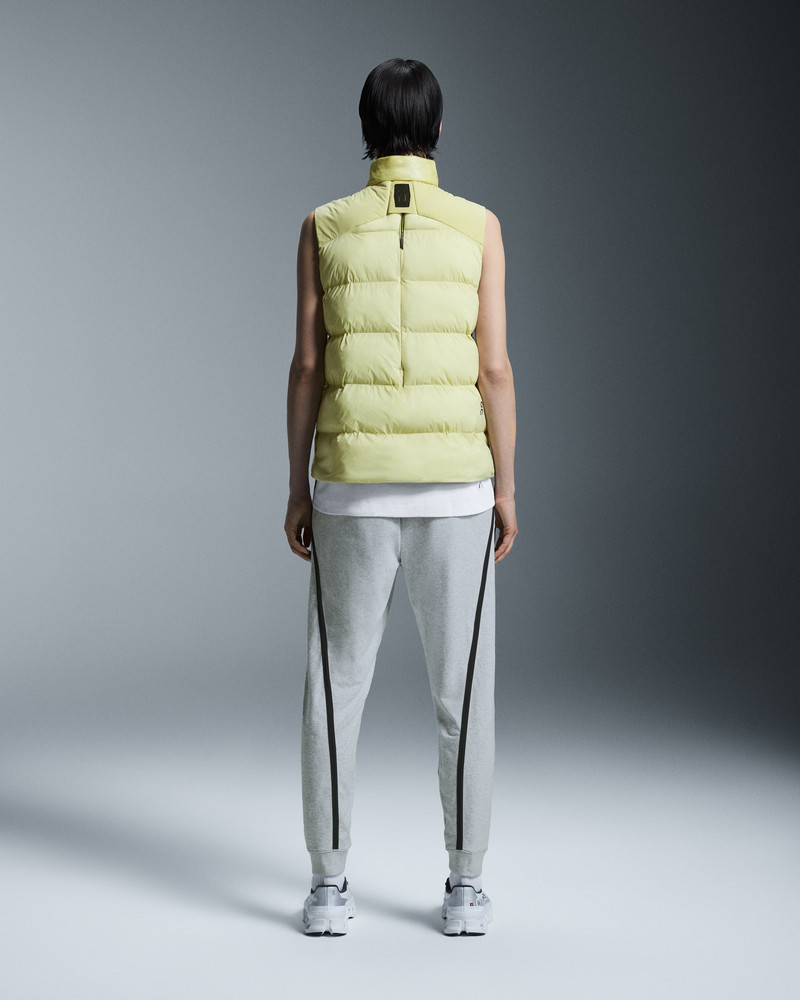 On Movement Joggers outlook