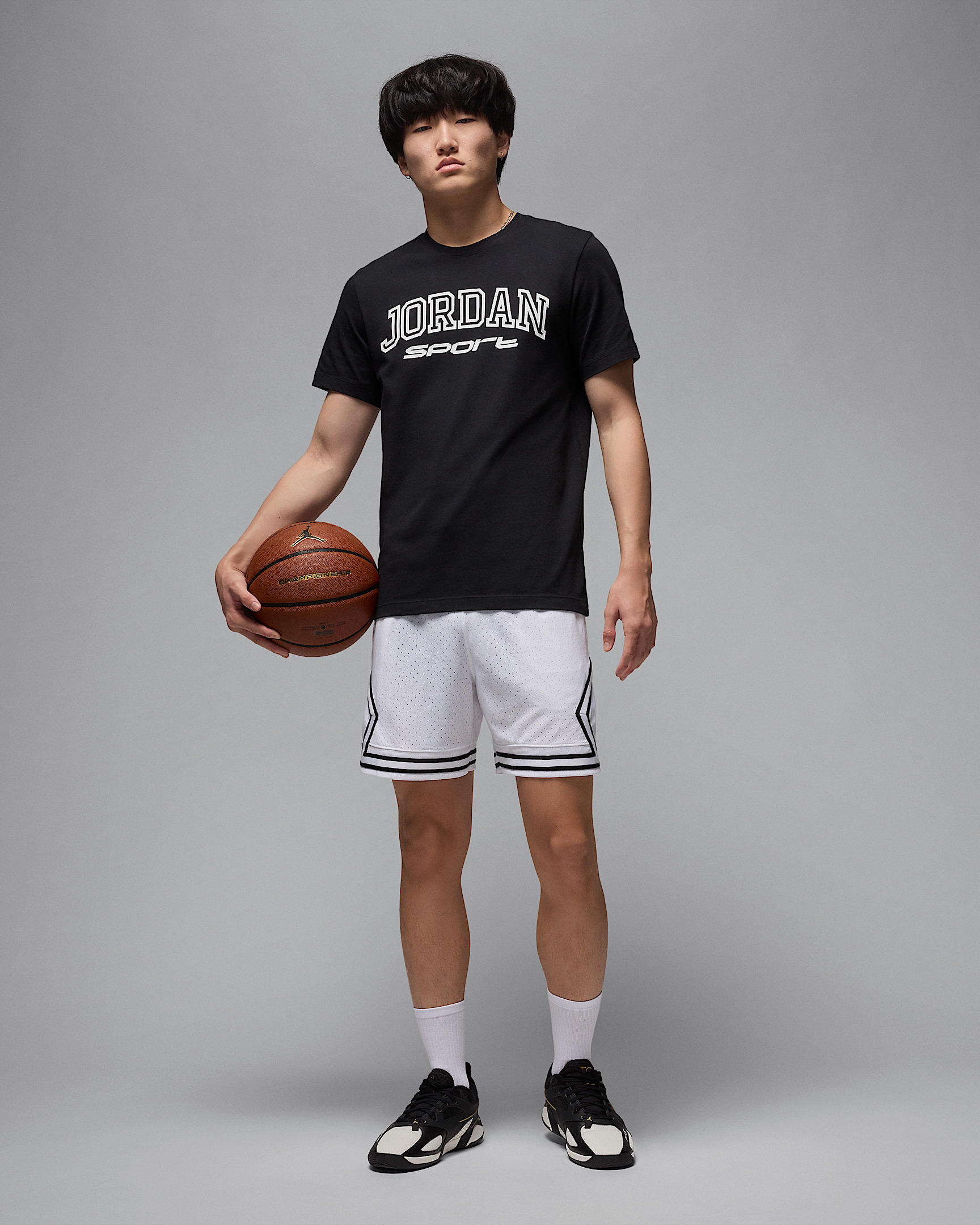 Jordan Sport Men's Dri-FIT Mesh Diamond Shorts - 6