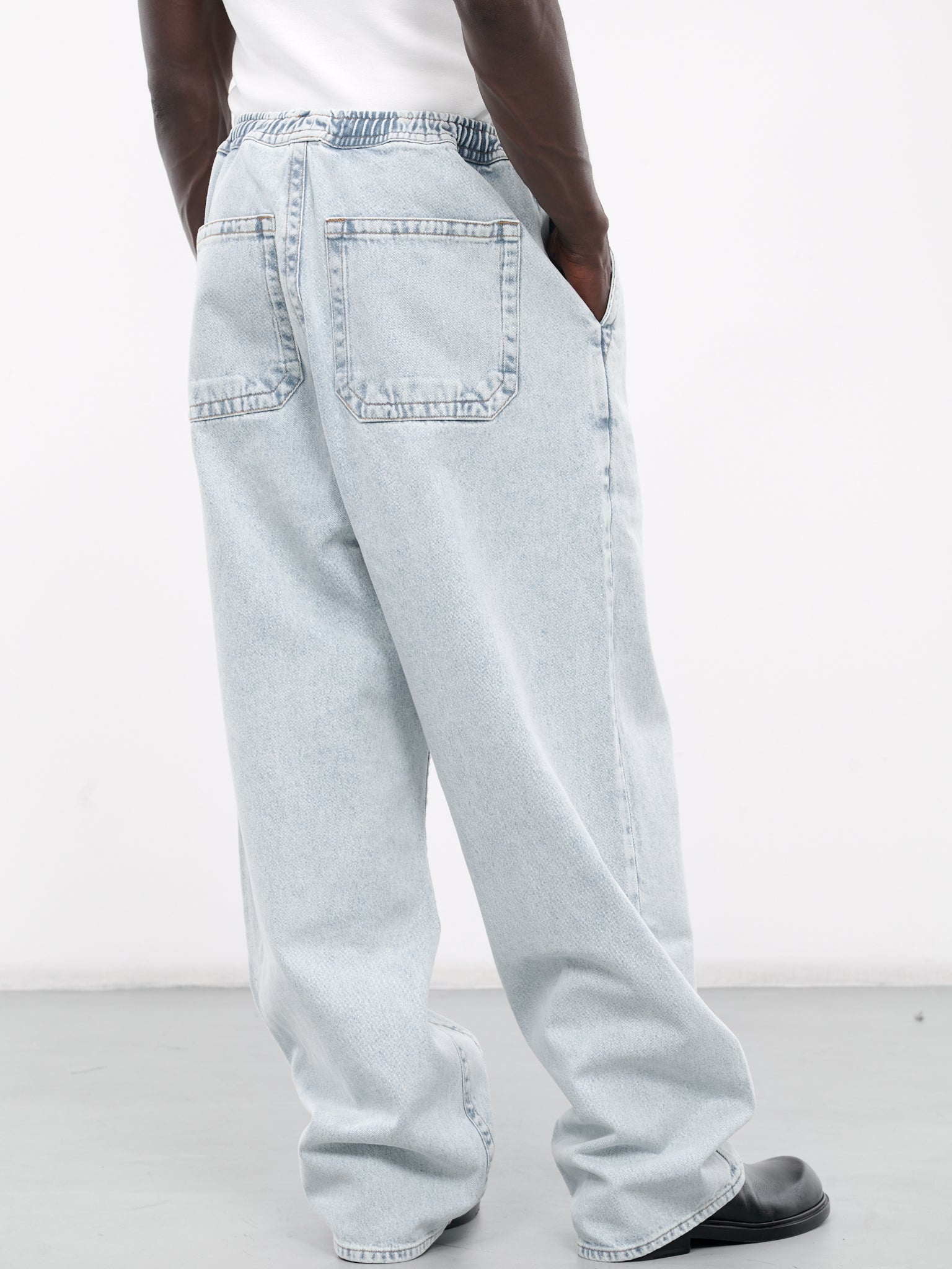 Pinched Logo Souffle Jeans - 4