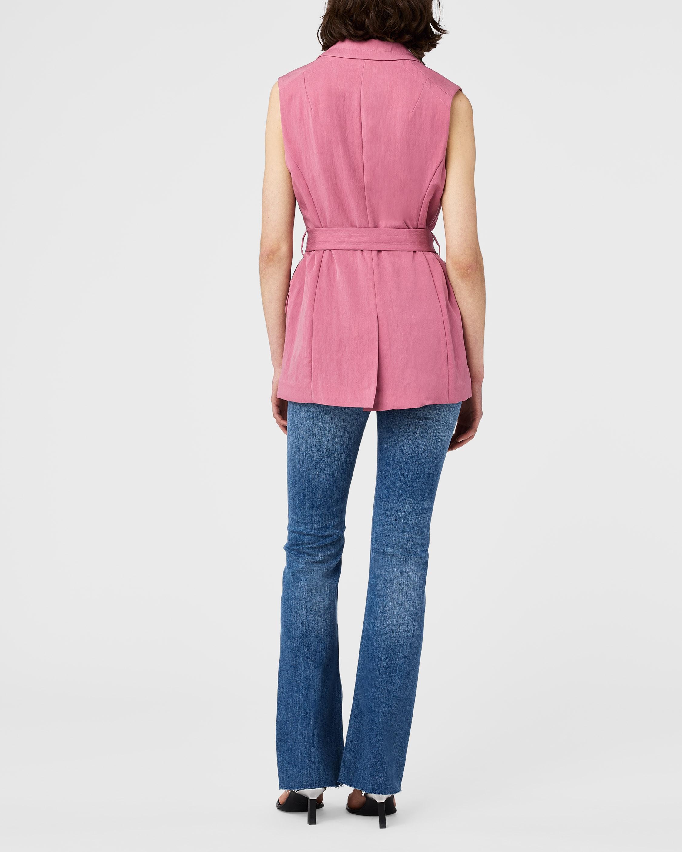 Margot Sleeveless Blazer
Slim Fit Blazer - 3