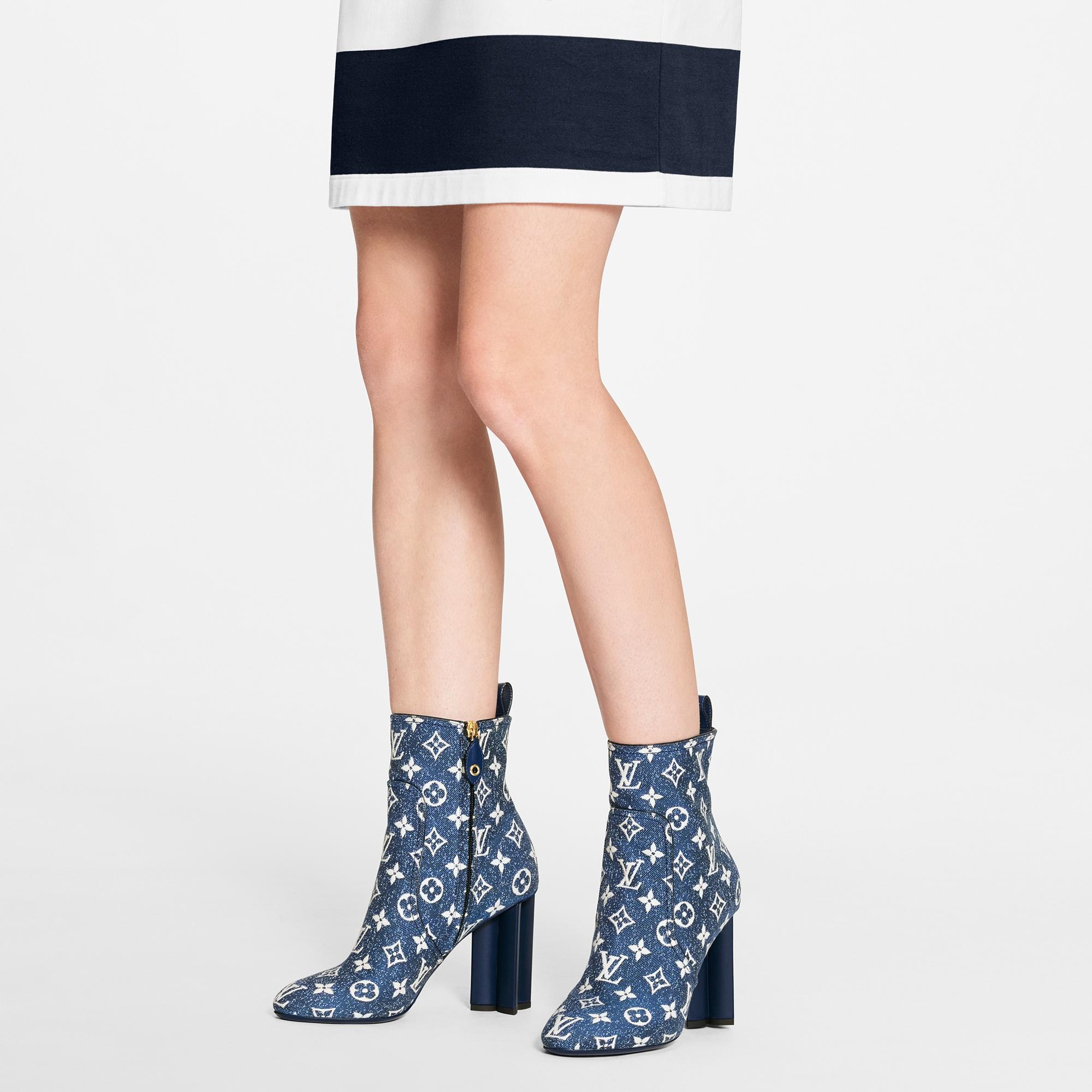 Silhouette Ankle Boot - 2