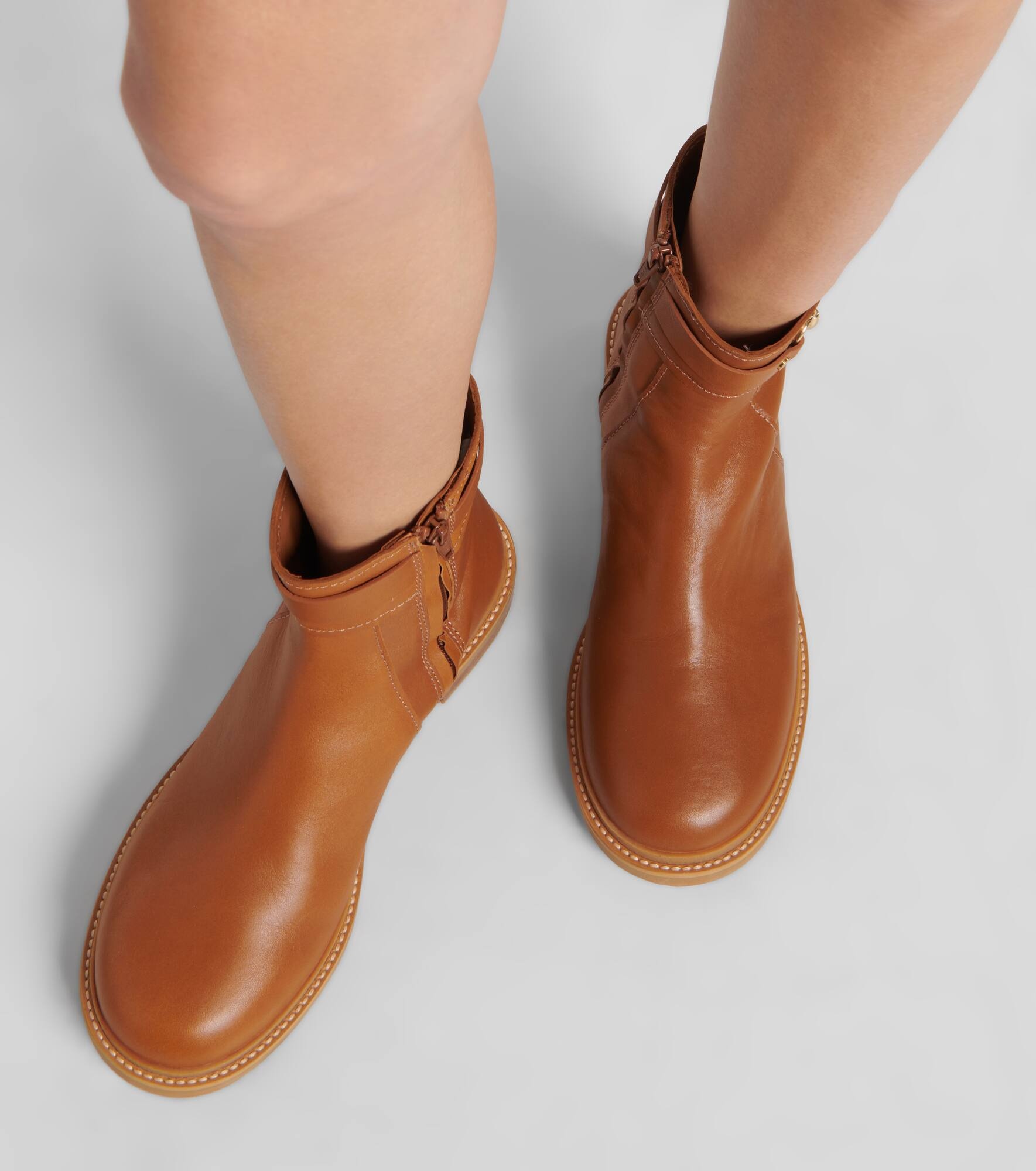 Signature leather ankle boots - 7