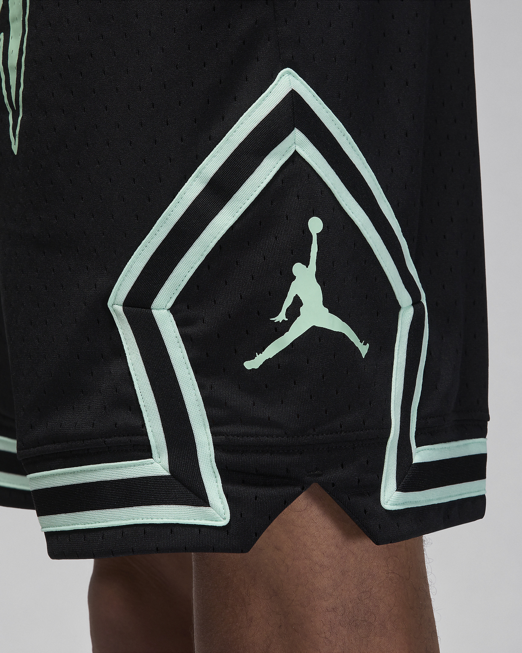 Jordan Sport Men's Dri-FIT Diamond Shorts - 5