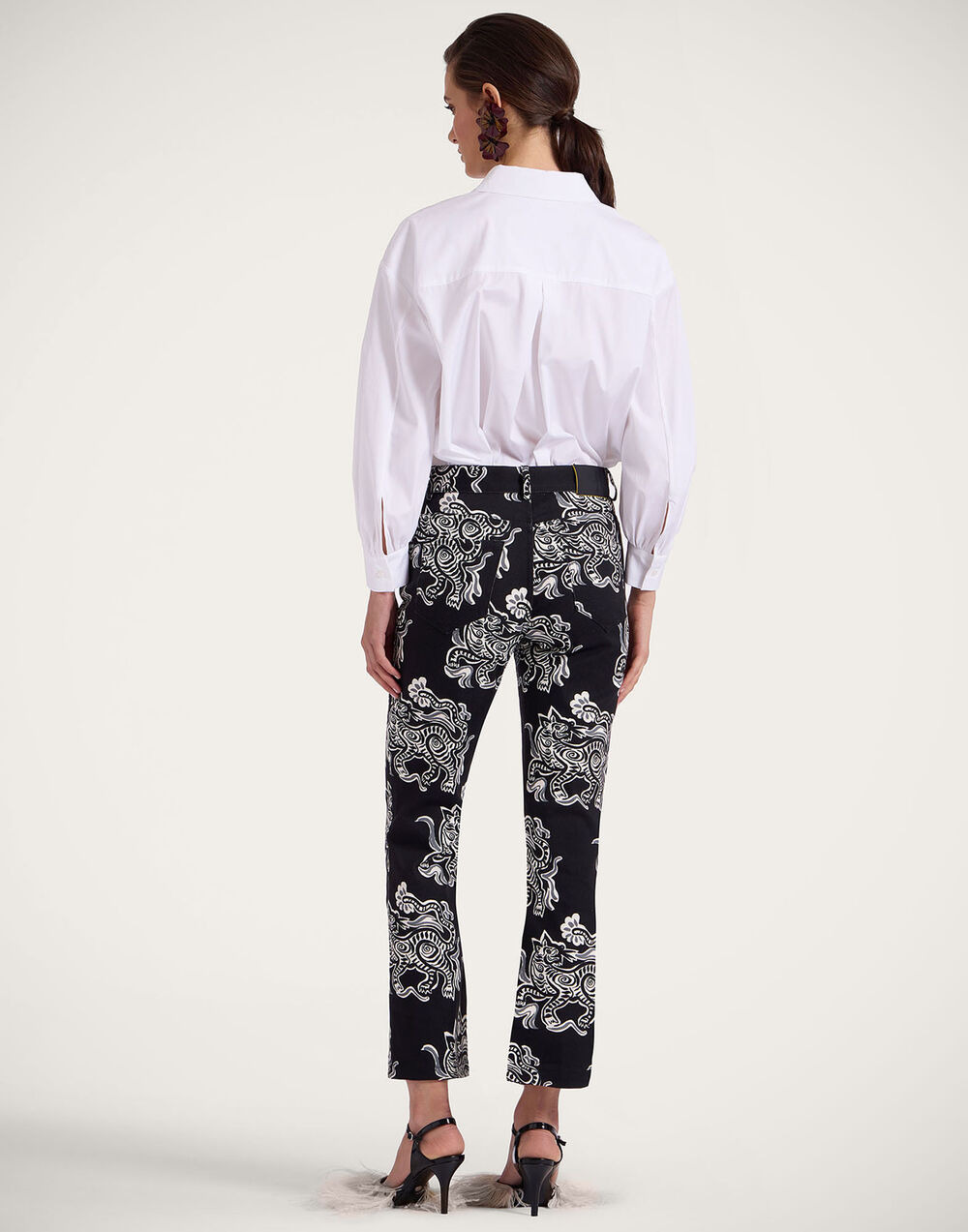 The Cropped Flare Jean - 8
