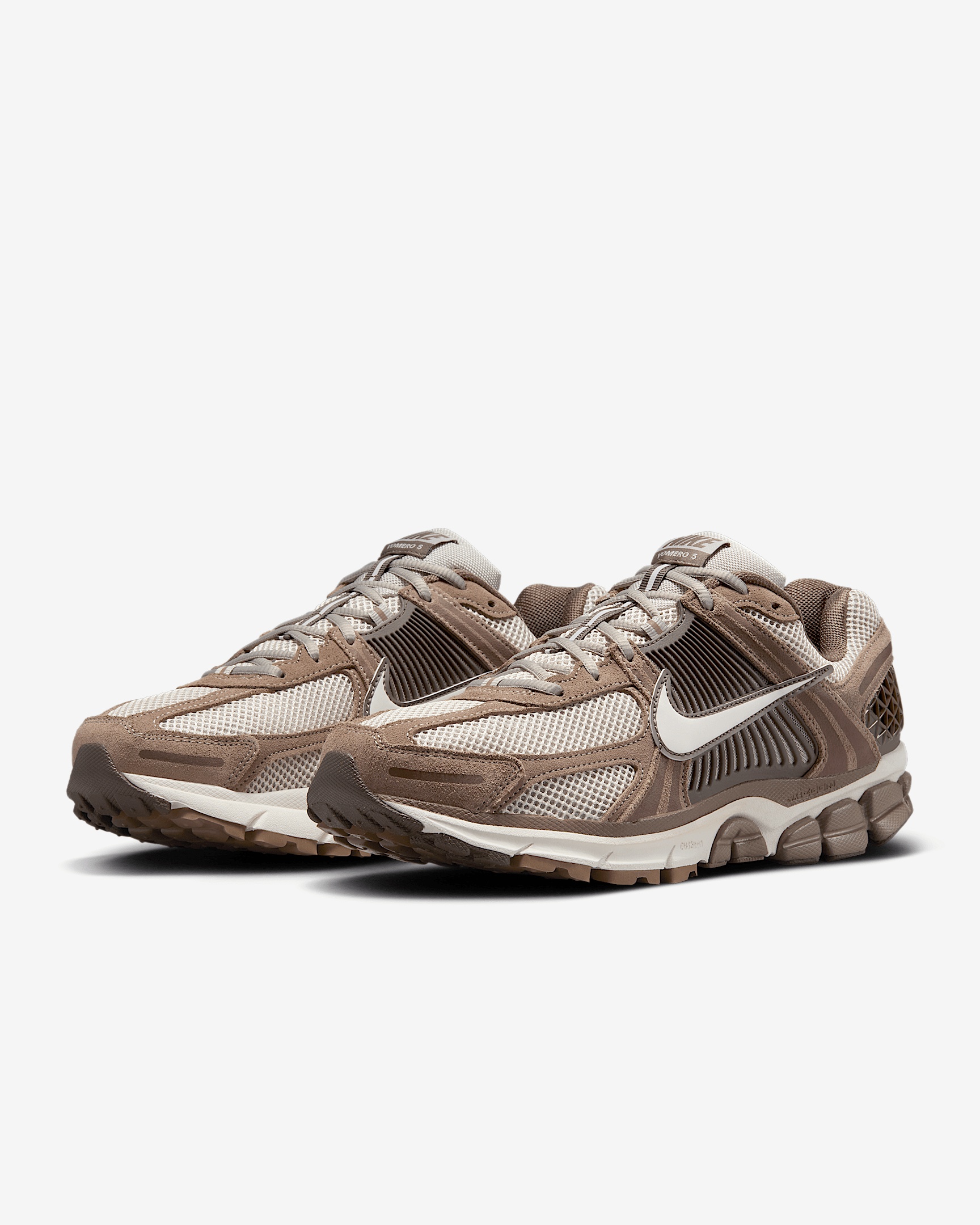 Nike Zoom Vomero 5 Men's Shoes - 5