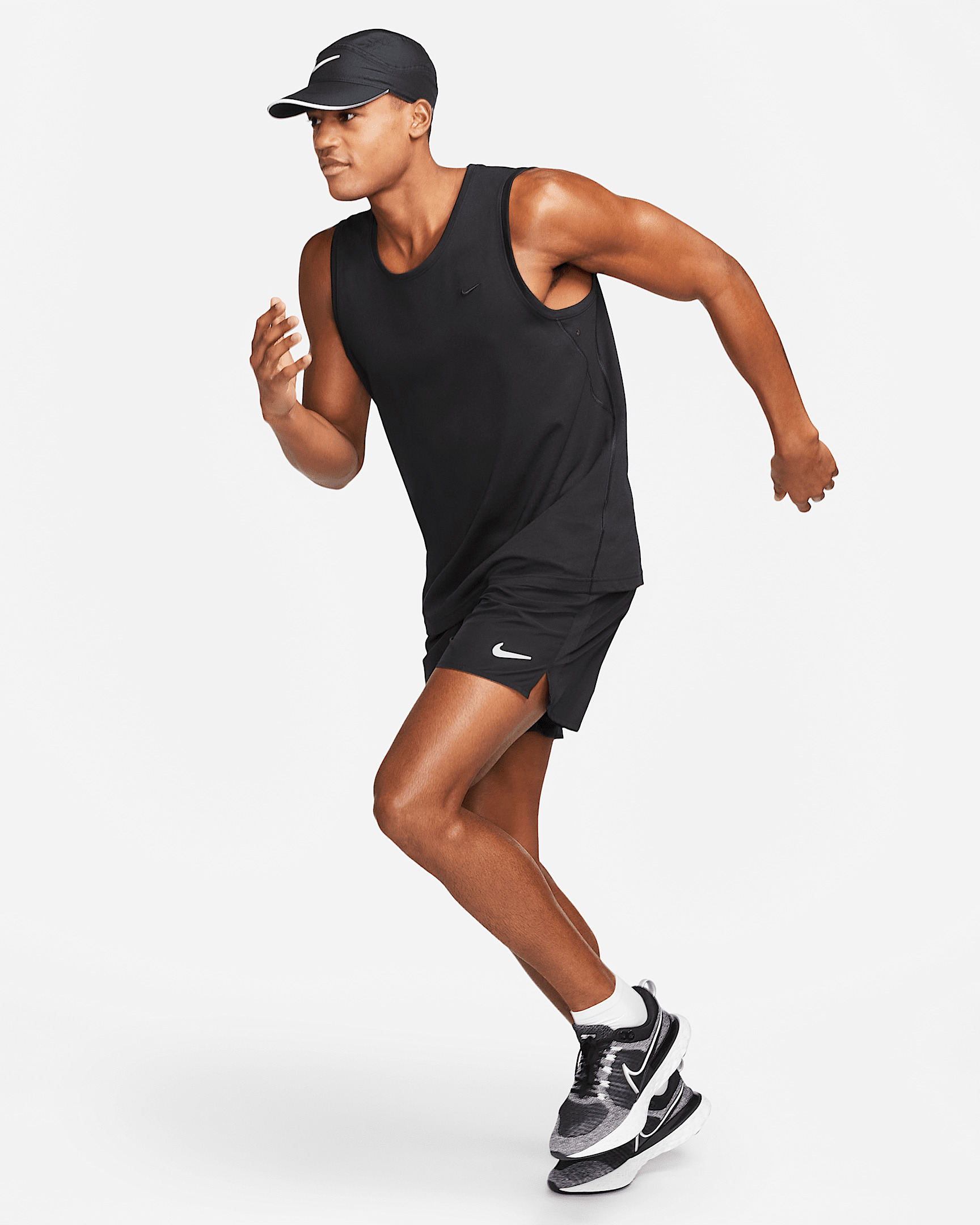 Nike Primary Men's Dri-FIT Versatile Tank - 8