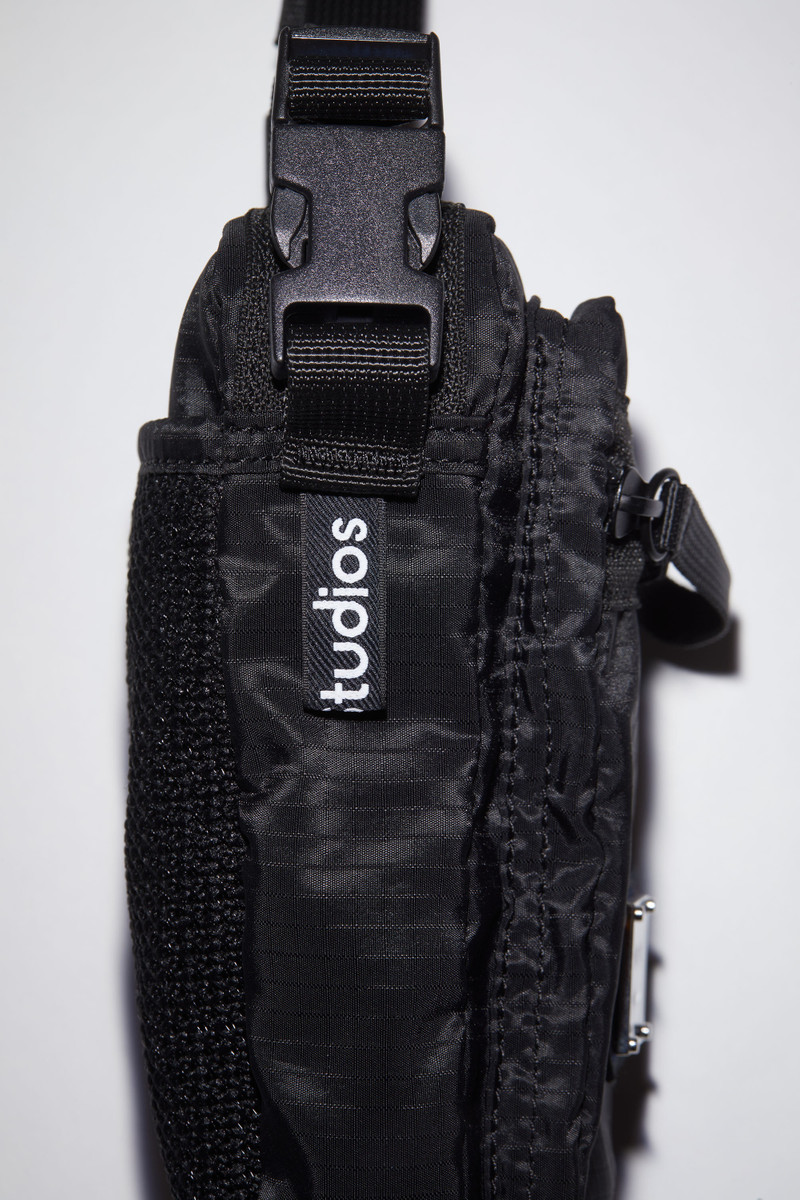 Crossbody face bag - Black 5